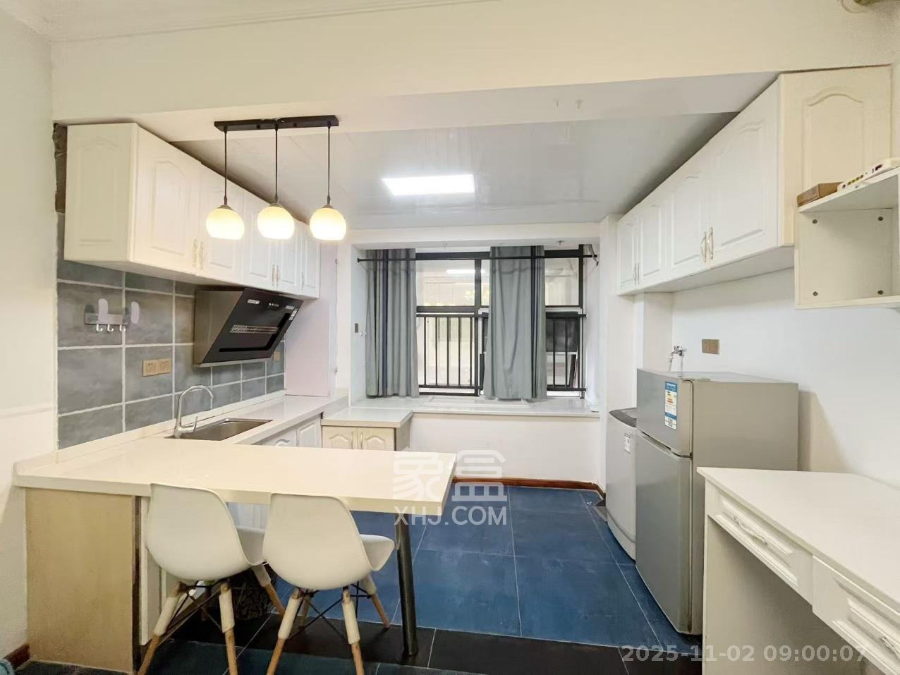 蓝湾国际广场  1室1厅1卫    1400.0元/月室内图