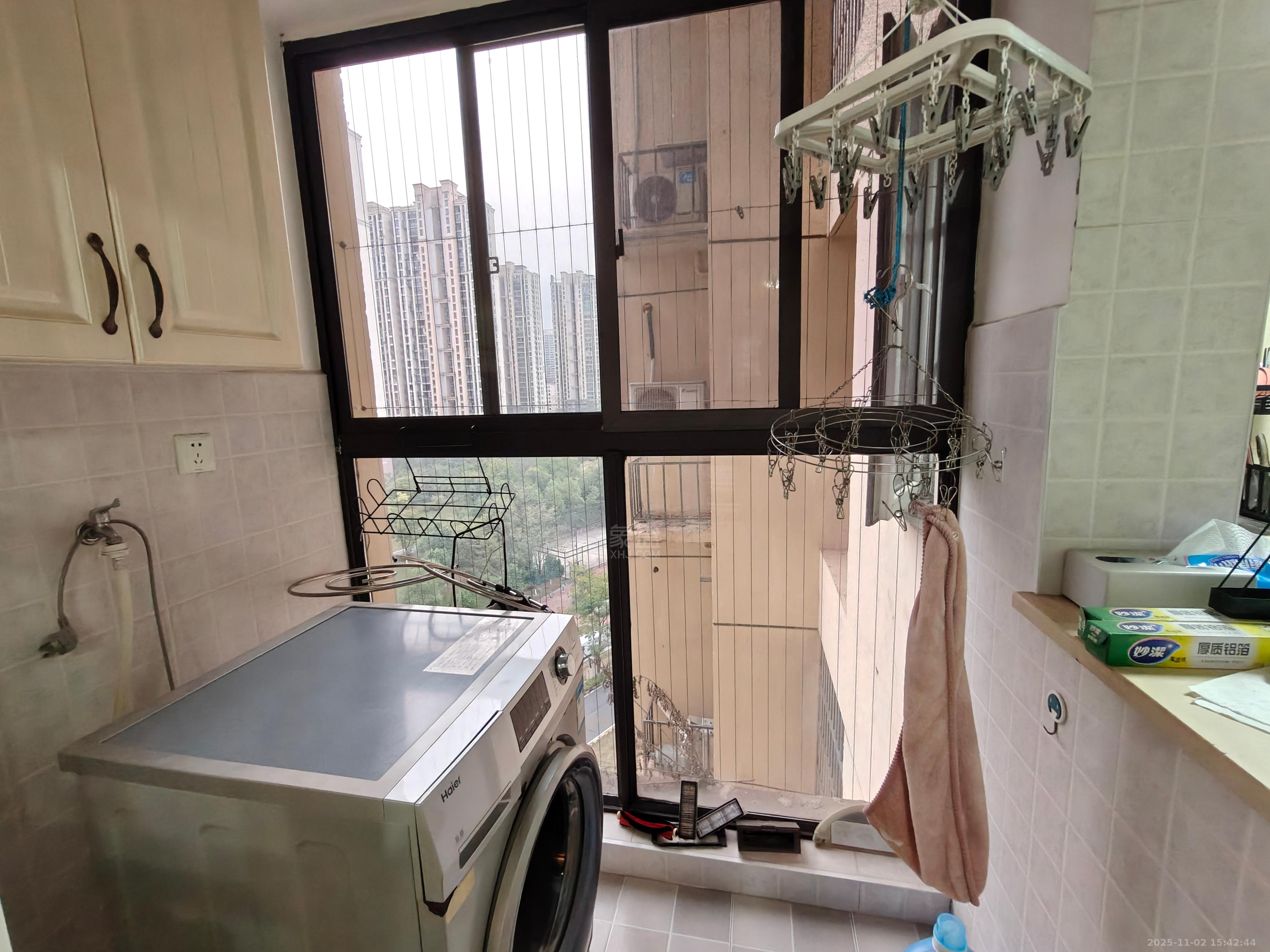 佳兆业金域天下三期  3室2厅2卫    1700.0元/月室内图