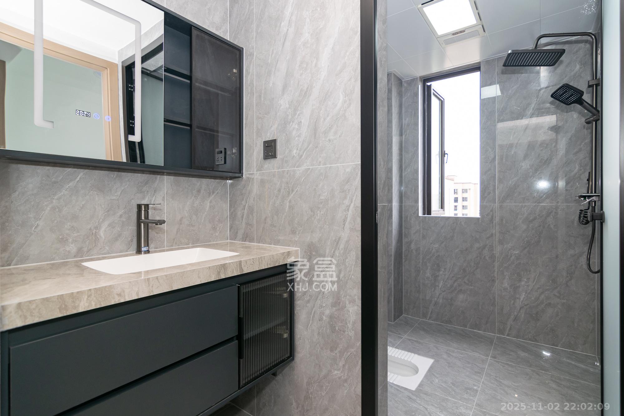 金辉优步学府 4室2厅2卫 89.8万 金辉优步学府 4室2厅2卫 89.8万卫生间