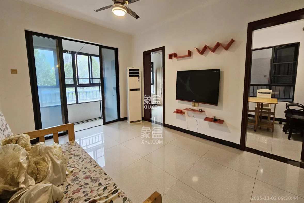 中海梅溪湖壹号 3室2厅1卫 2200.0元/月 中海梅溪湖壹号 3室2厅1卫 2200.0元/月室内图