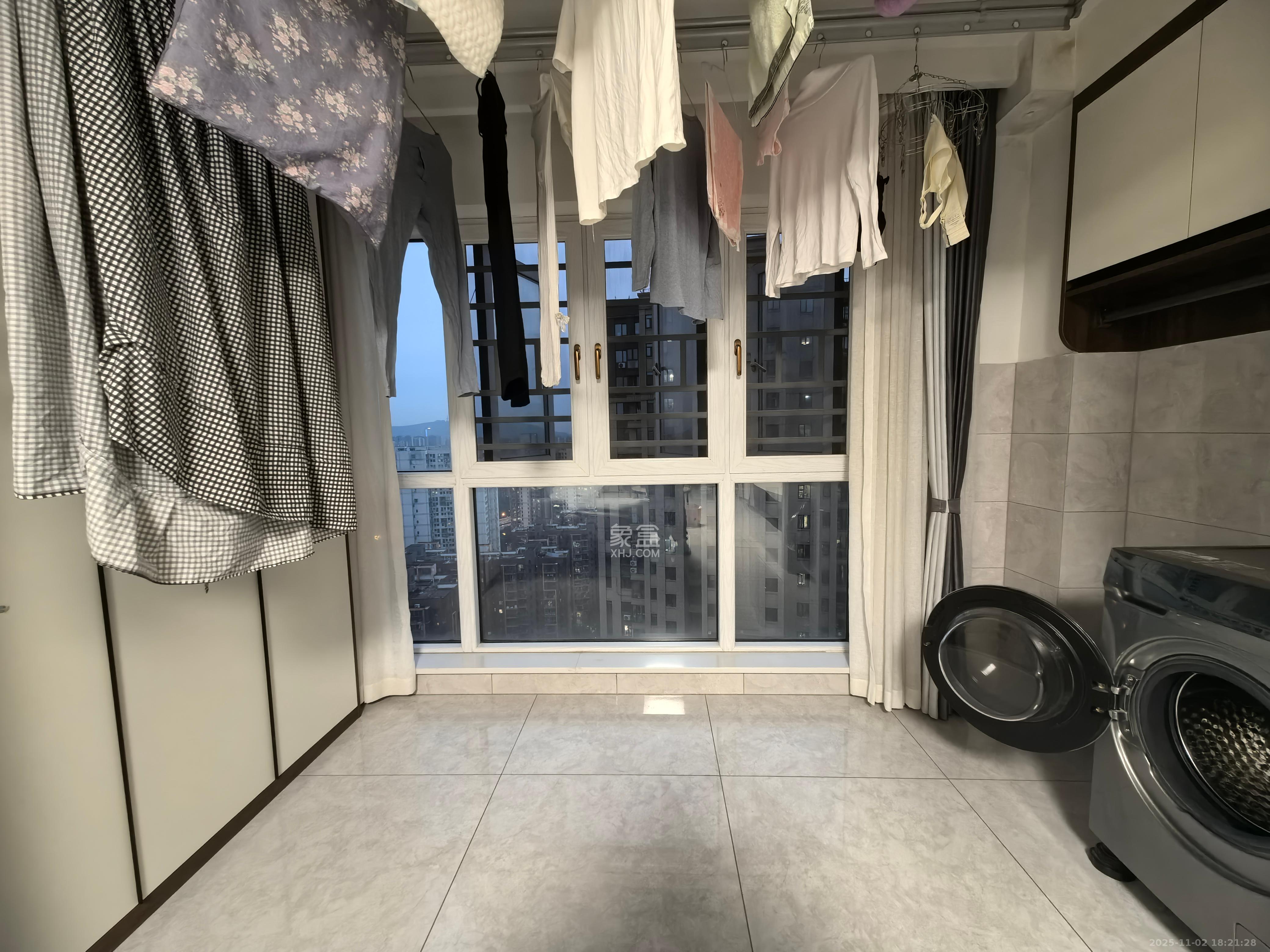 奥克斯缔壹城 3室2厅2卫 2800.0元/月 奥克斯缔壹城 3室2厅2卫 2800.0元/月室内图