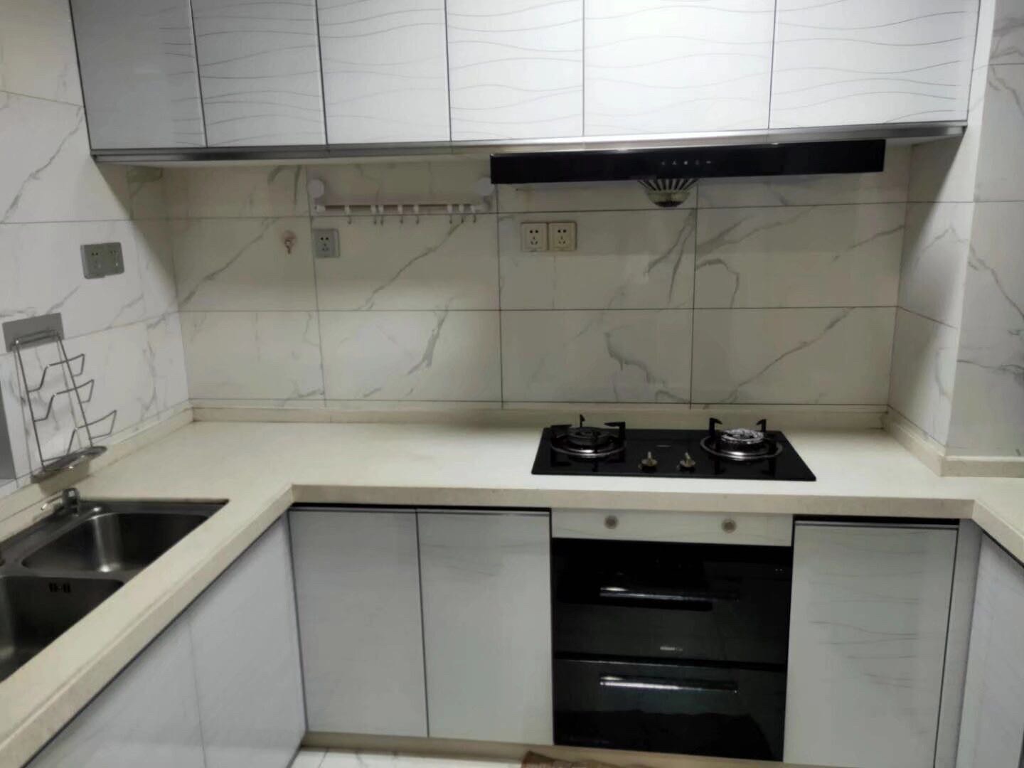 椰岛广场  2室2厅2卫    4500.0元/月 椰岛广场  2室2厅2卫    4500.0元/月室内图