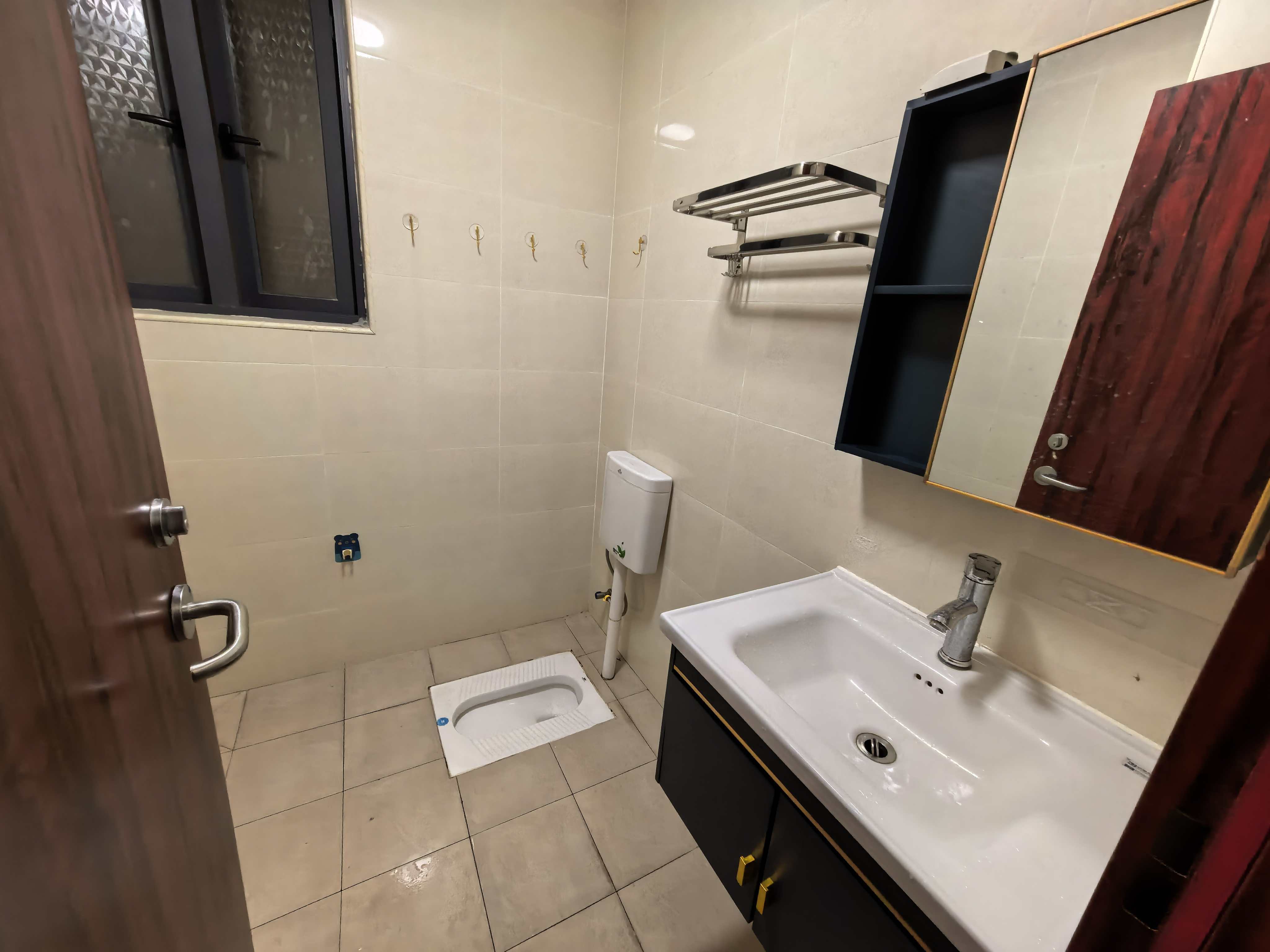 美舍嘉苑二期  1室1厅1卫    2100.0元/月室内图