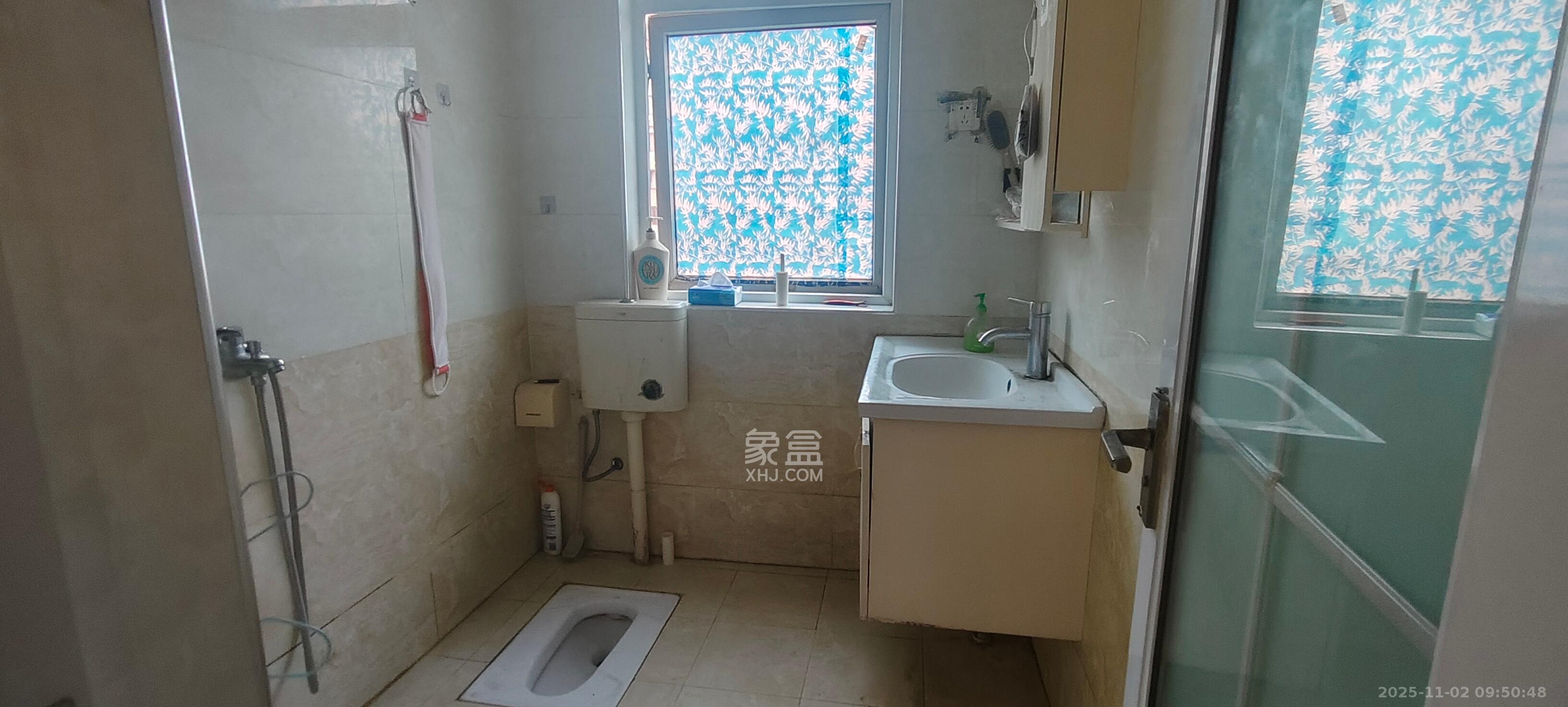 华银天际  2室2厅1卫    1500.0元/月室内图