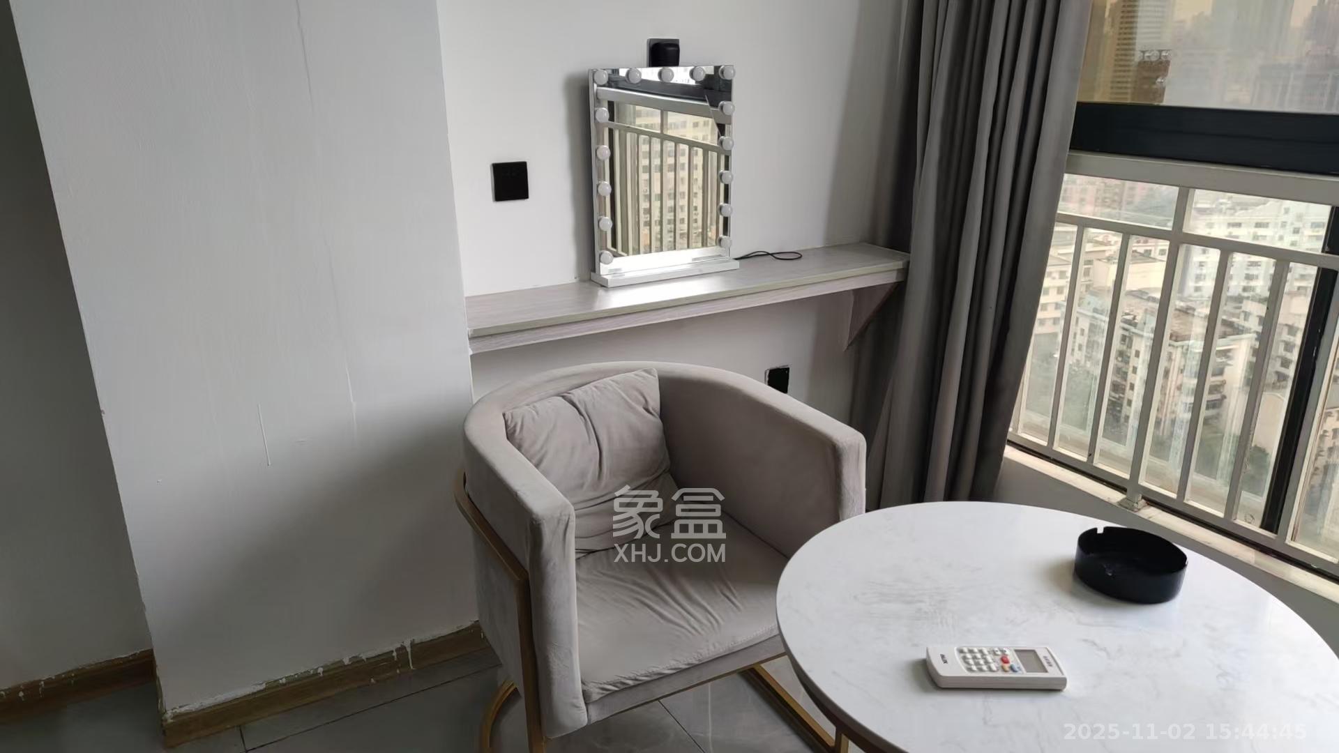 七彩丽都  1室1厅1卫    2000.0元/月室内图