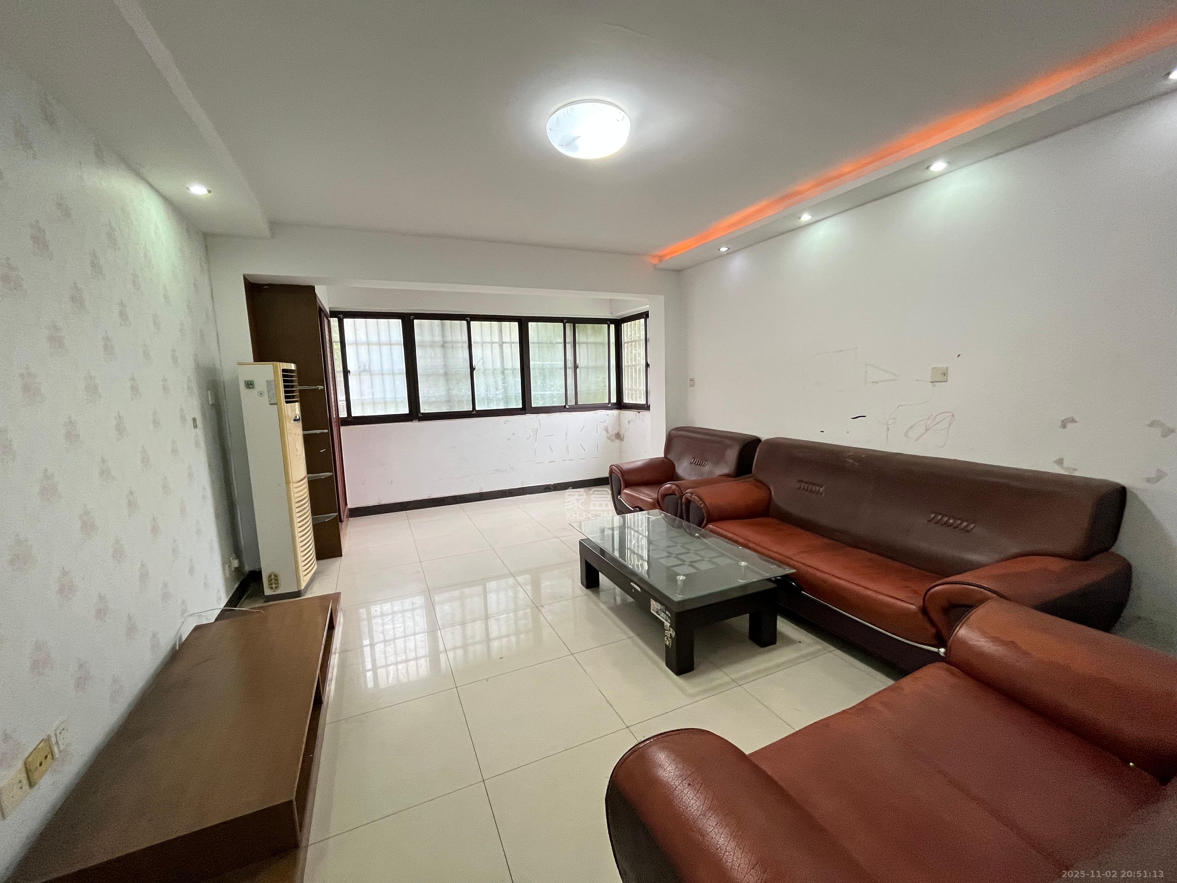 德馨园  2室2厅1卫    1600.0元/月室内图