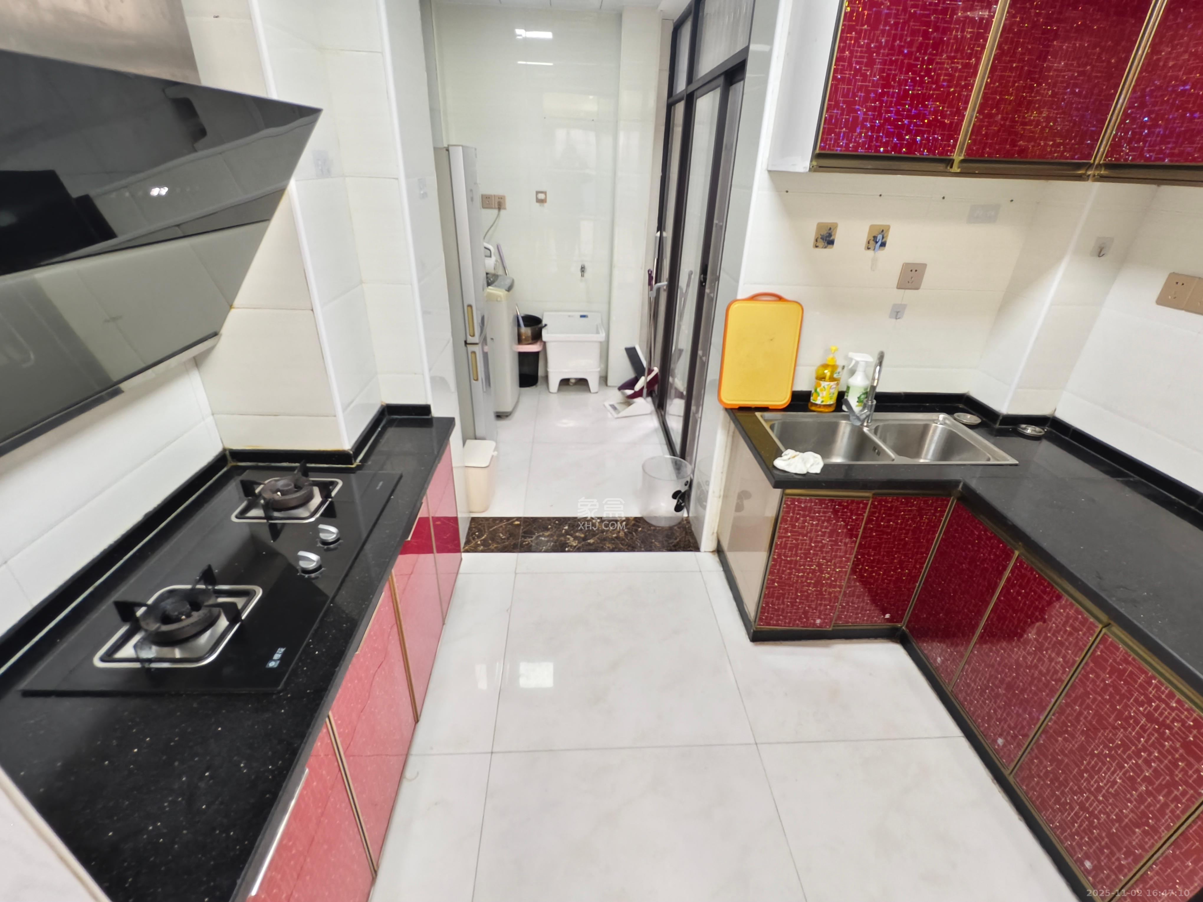 乐尚城 4室2厅2卫 2600.0元/月 乐尚城 4室2厅2卫 2600.0元/月室内图