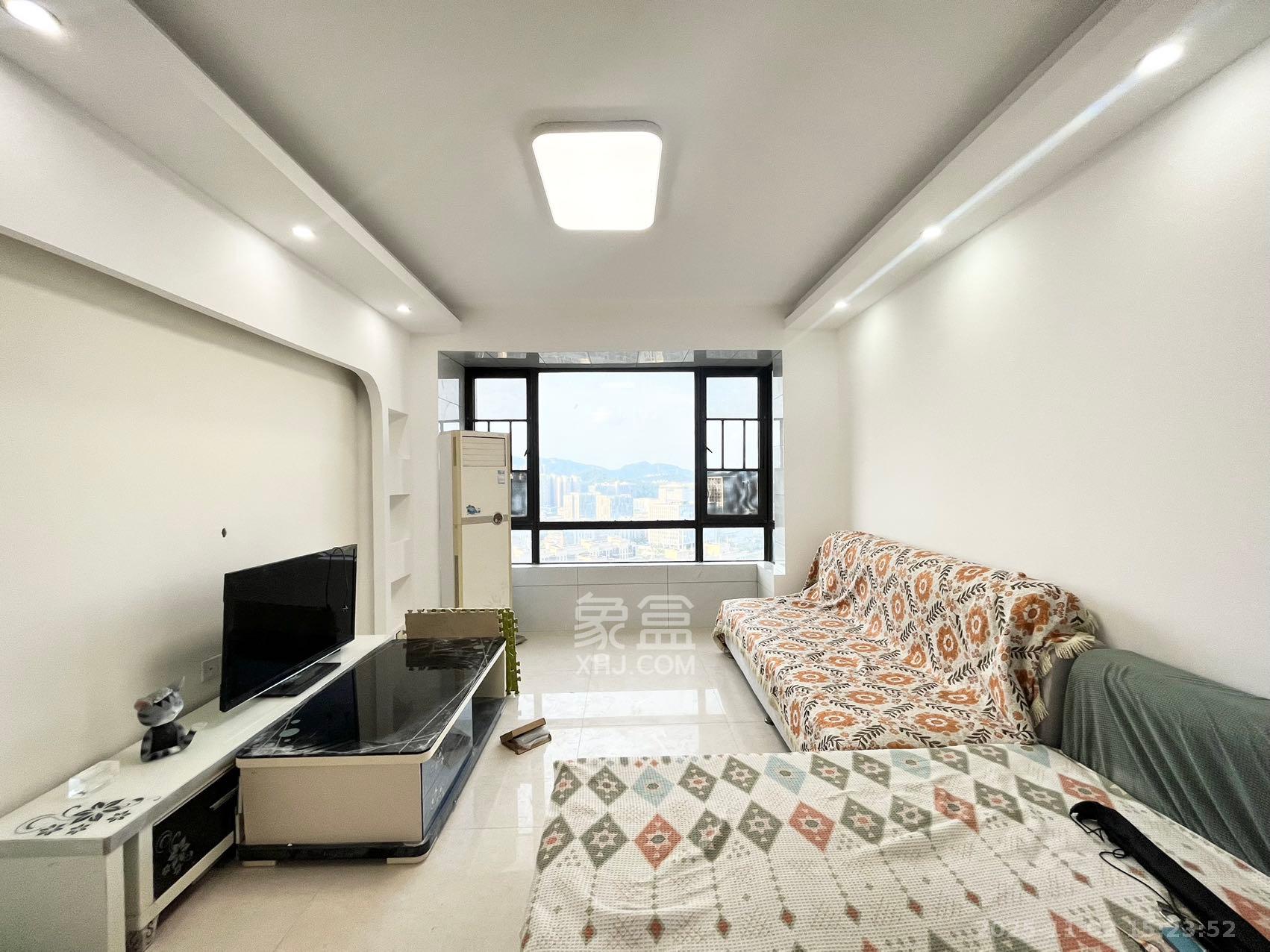 保利麓谷林语E区  3室2厅1卫    2000.0元/月