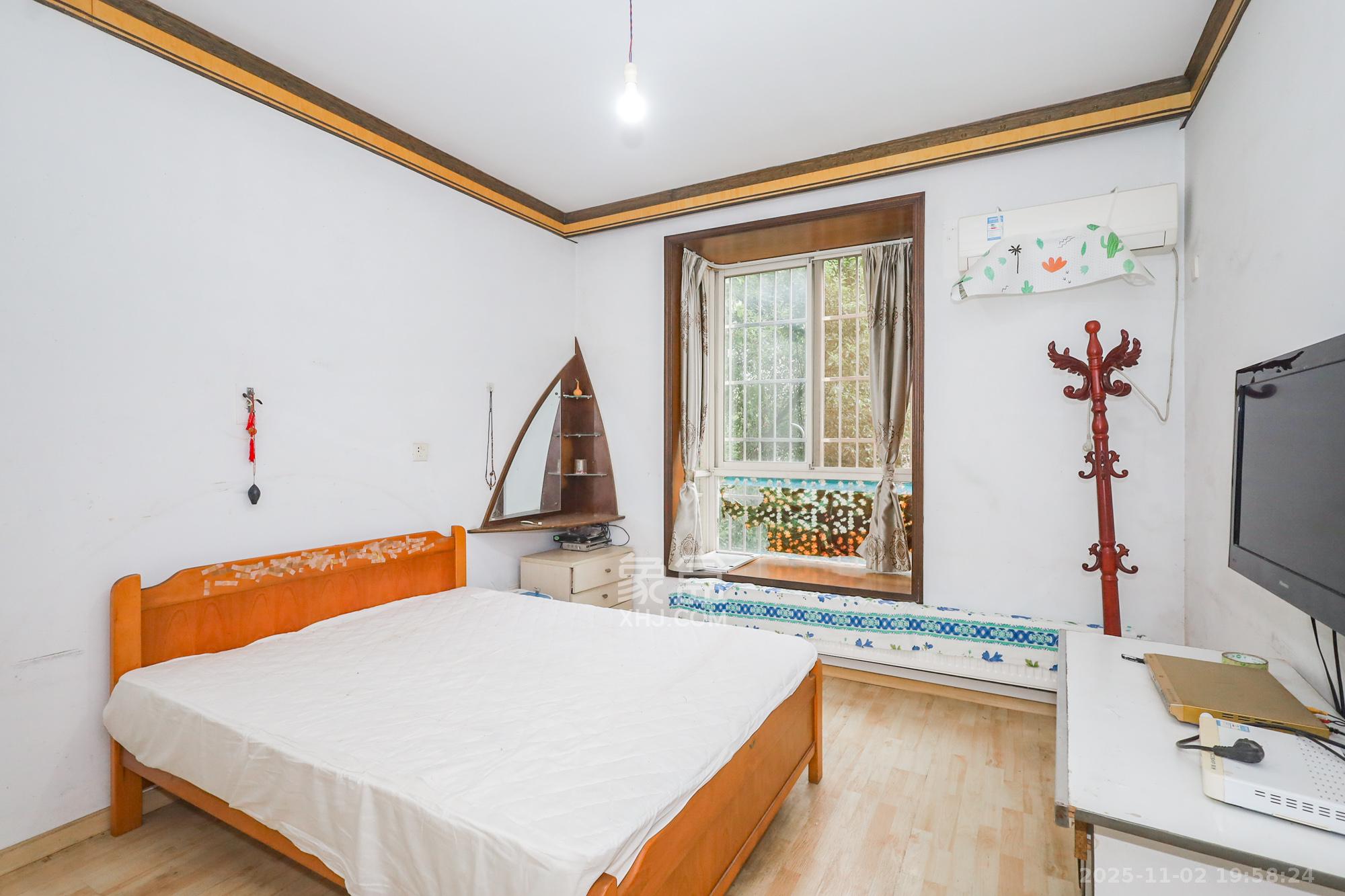 枫林绿洲 2室1厅1卫 68.0万 枫林绿洲 2室1厅1卫 68.0万卧室