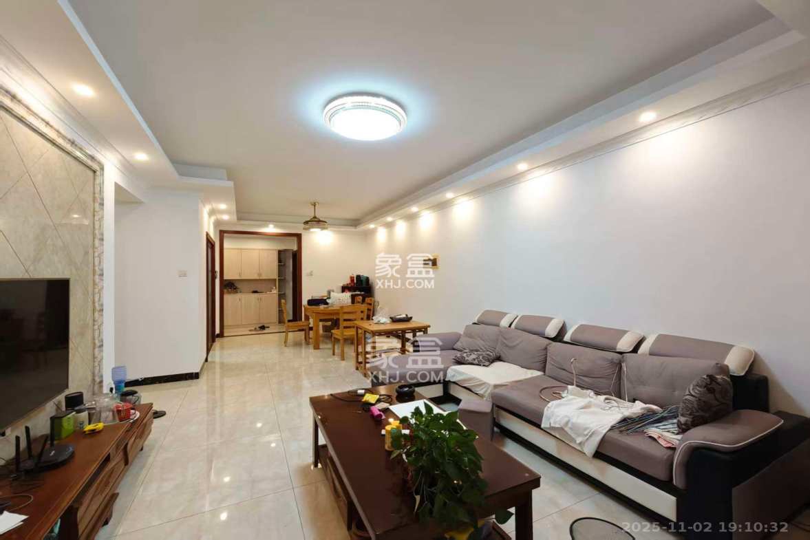 湖南报业文化城(米地亚家园)  3室2厅1卫    2100.0元/月 湖南报业文化城(米地亚家园)  3室2厅1卫    2100.0元/月室内图