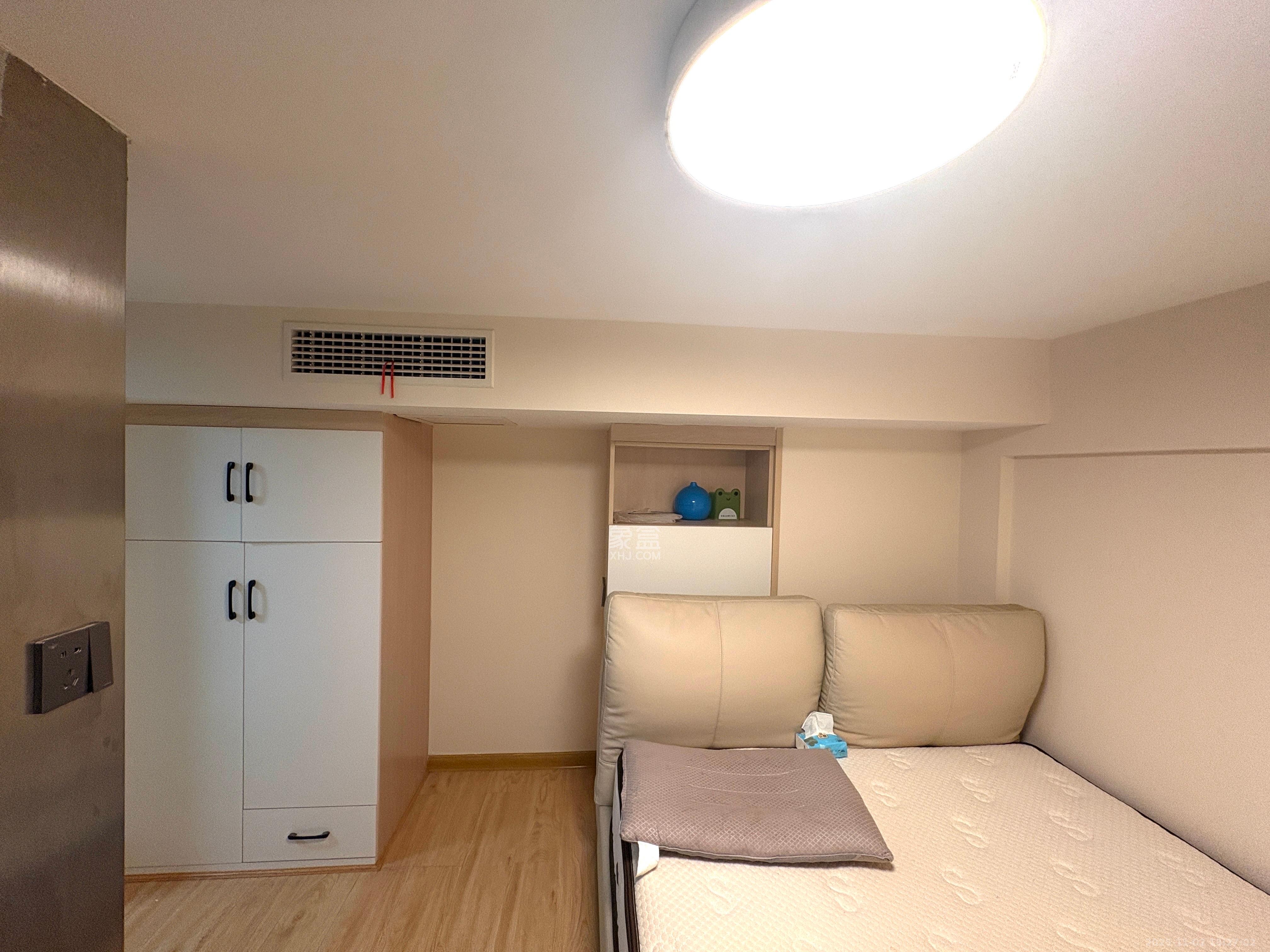 达美溪湖湾  2室1厅1卫    2300.0元/月室内图