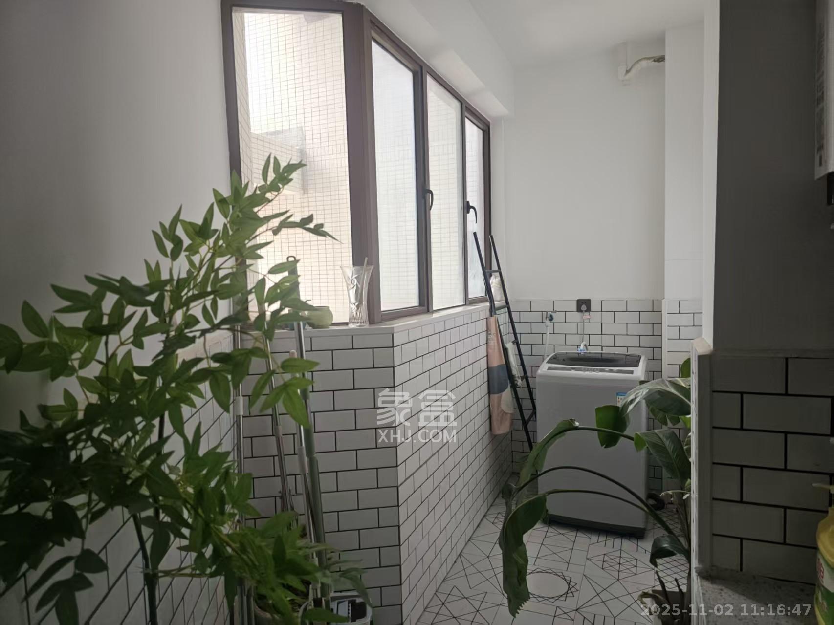 高信向日葵  2室2厅1卫    2500.0元/月室内图