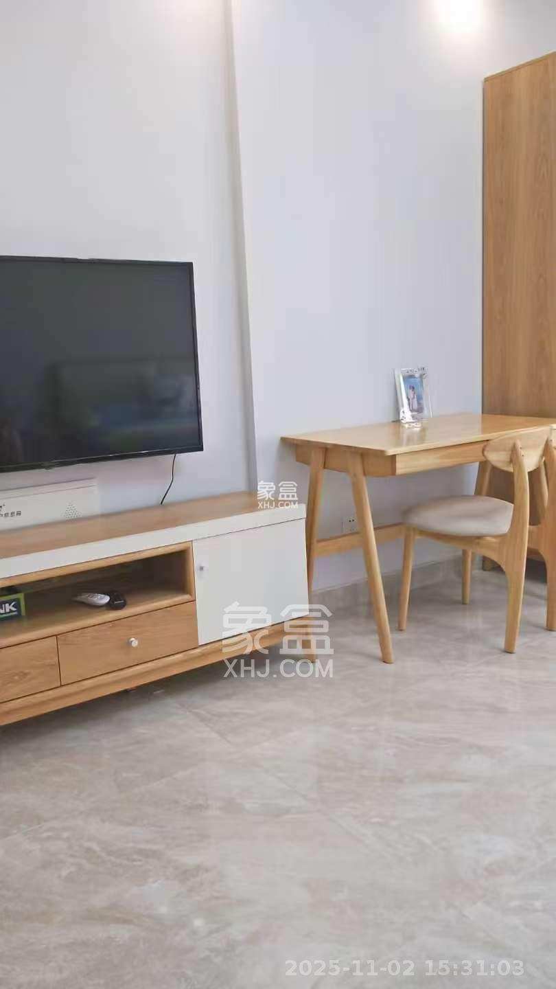 新世界广场 1室1厅1卫 1800.0元/月 新世界广场 1室1厅1卫 1800.0元/月室内图