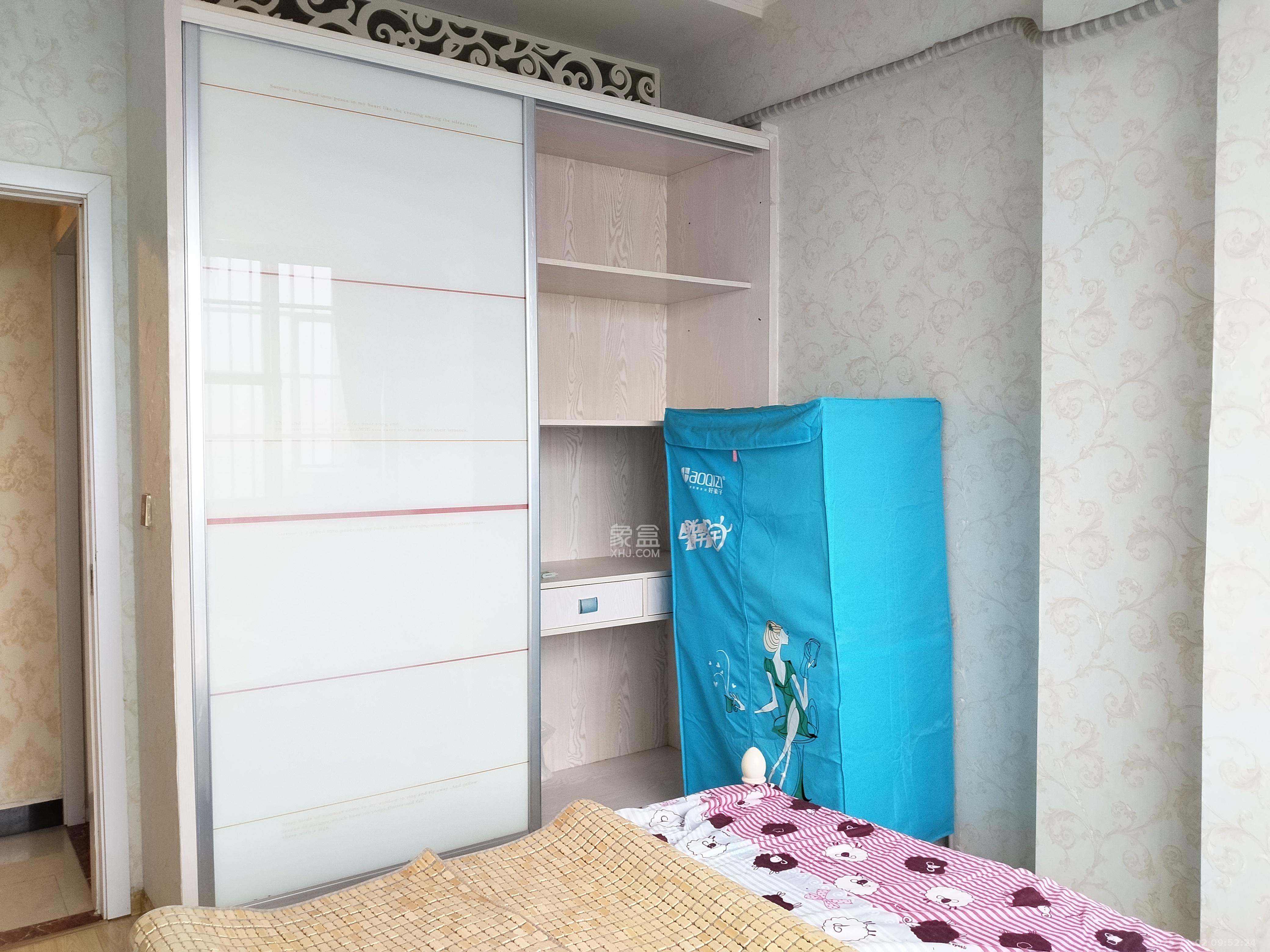 鸿飞大厦 3室2厅1卫 2100.0元/月 鸿飞大厦 3室2厅1卫 2100.0元/月室内图