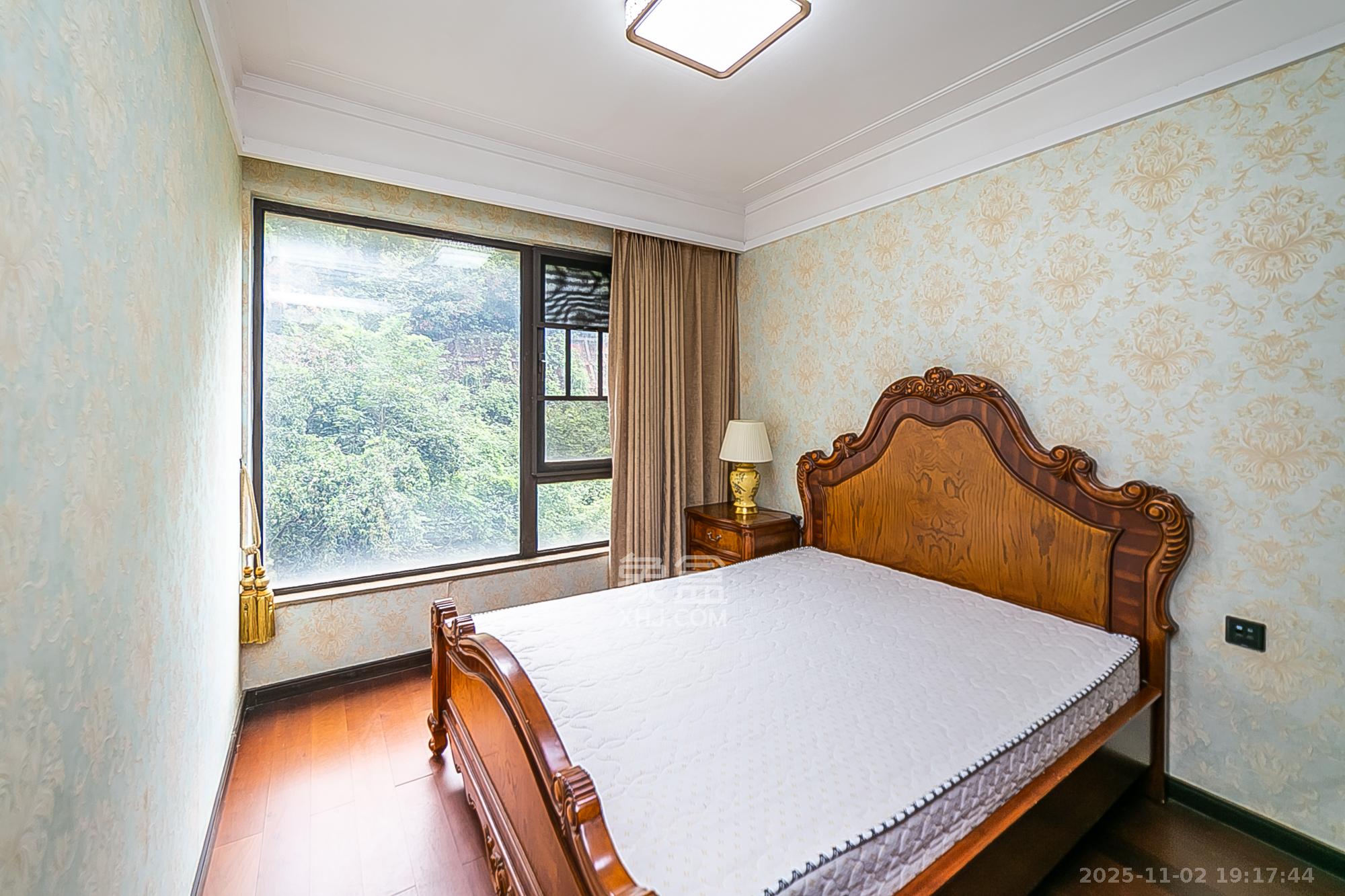 万科紫台 4室2厅2卫 280.0万 万科紫台 4室2厅2卫 280.0万卧室