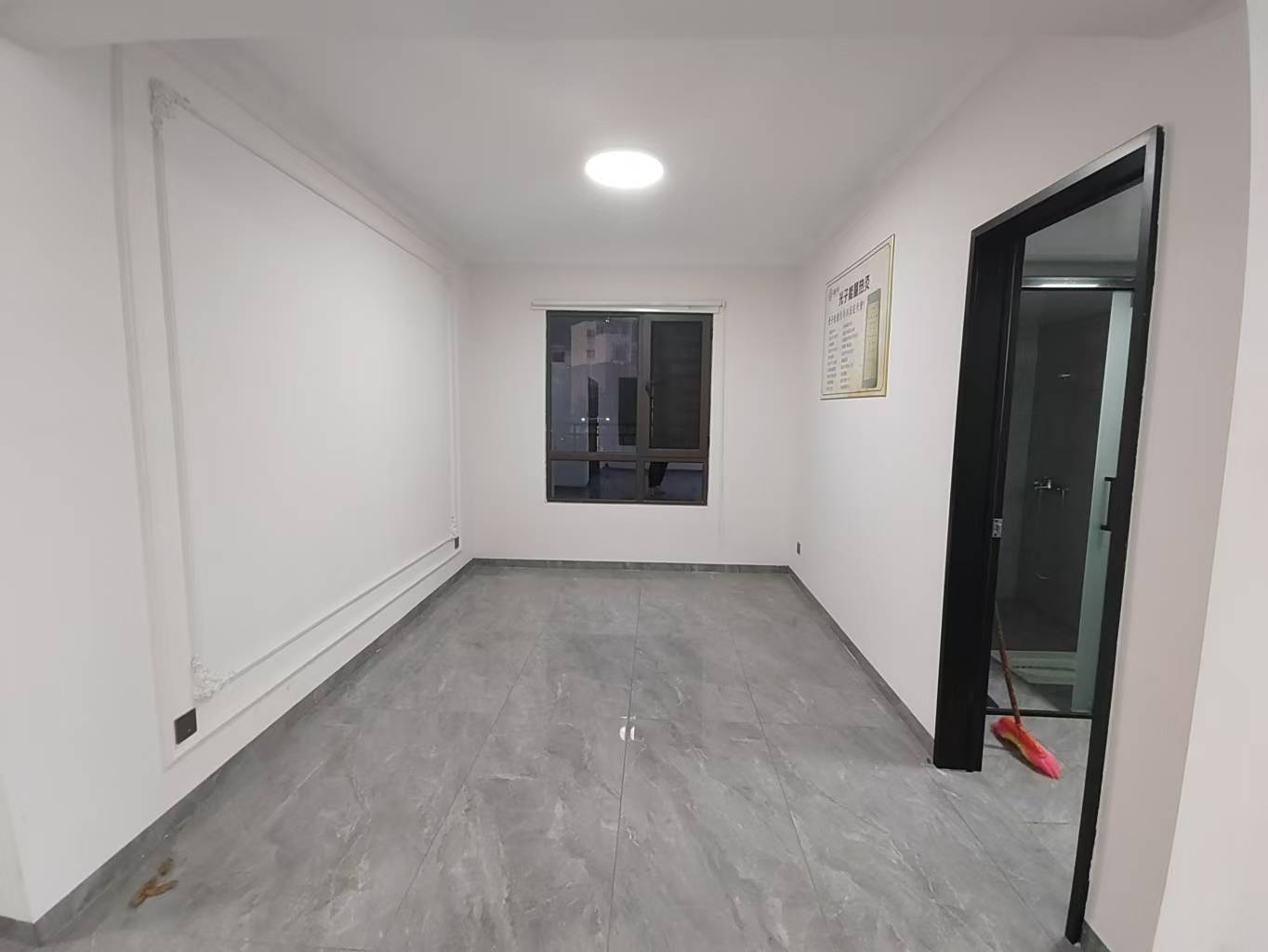 融冠乐城  4室2厅2卫    3500.0元/月