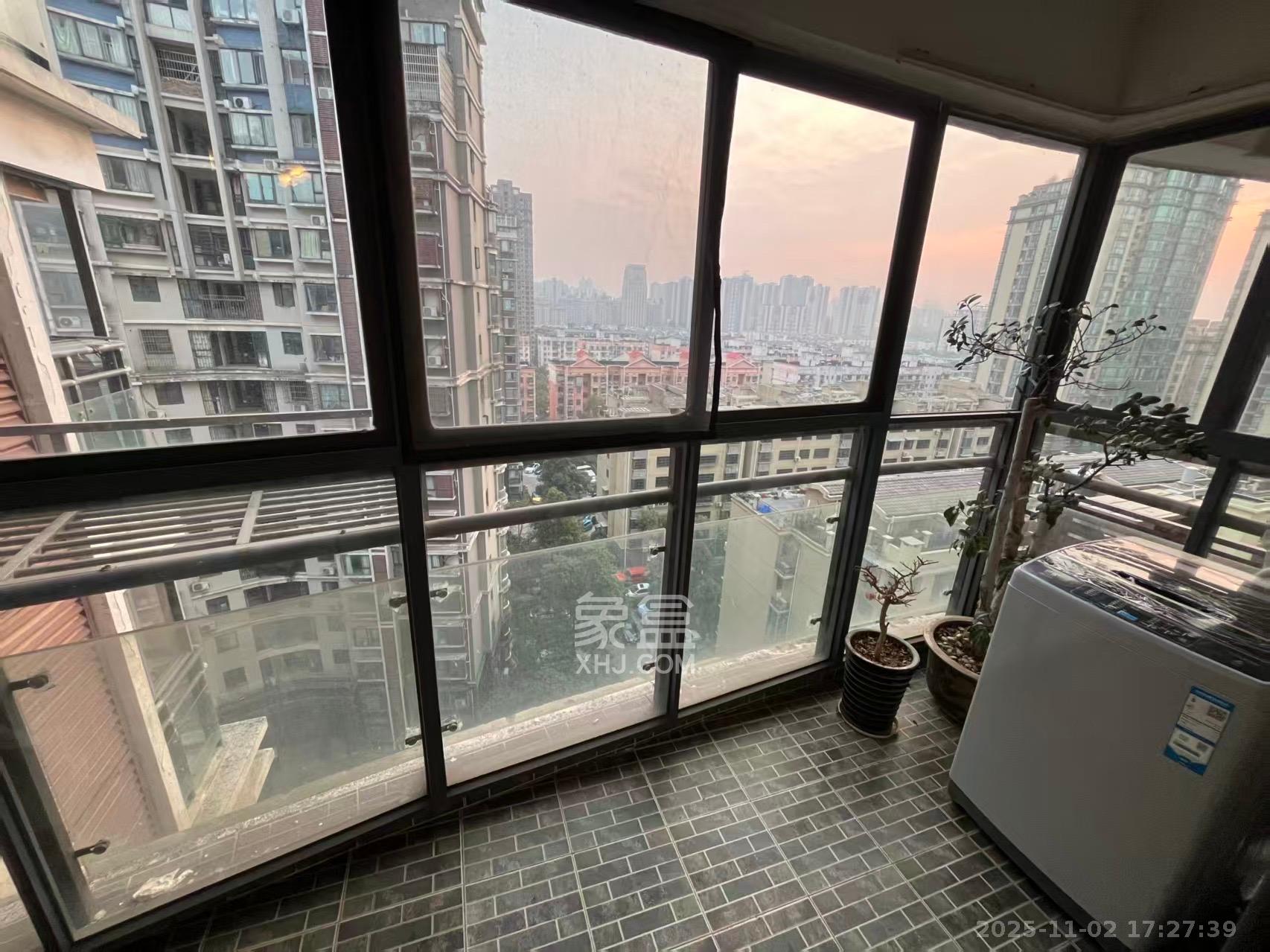 西城龙庭  3室2厅2卫    2300.0元/月室内图