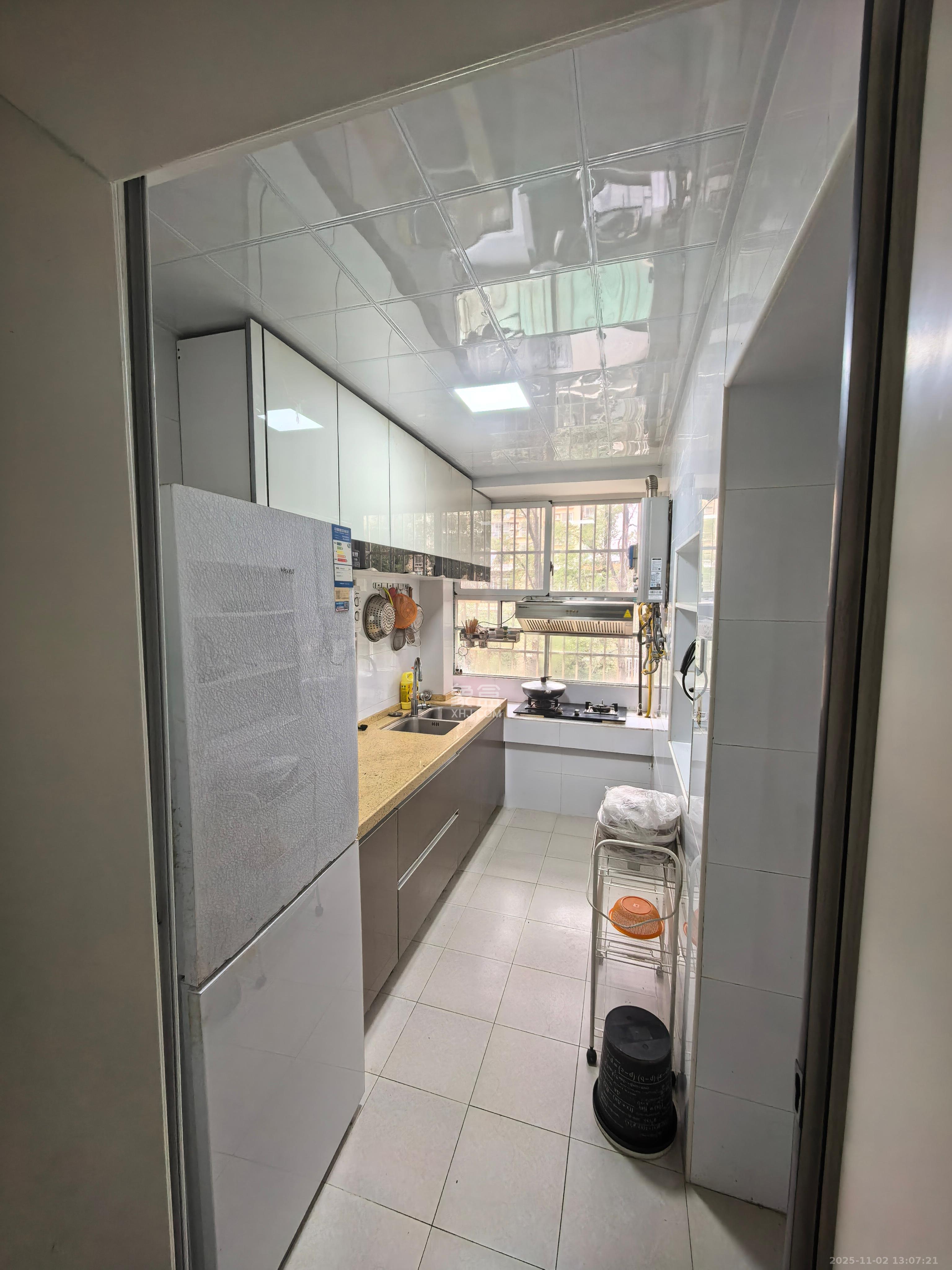 二机小区  2室2厅1卫    1800.0元/月室内图1