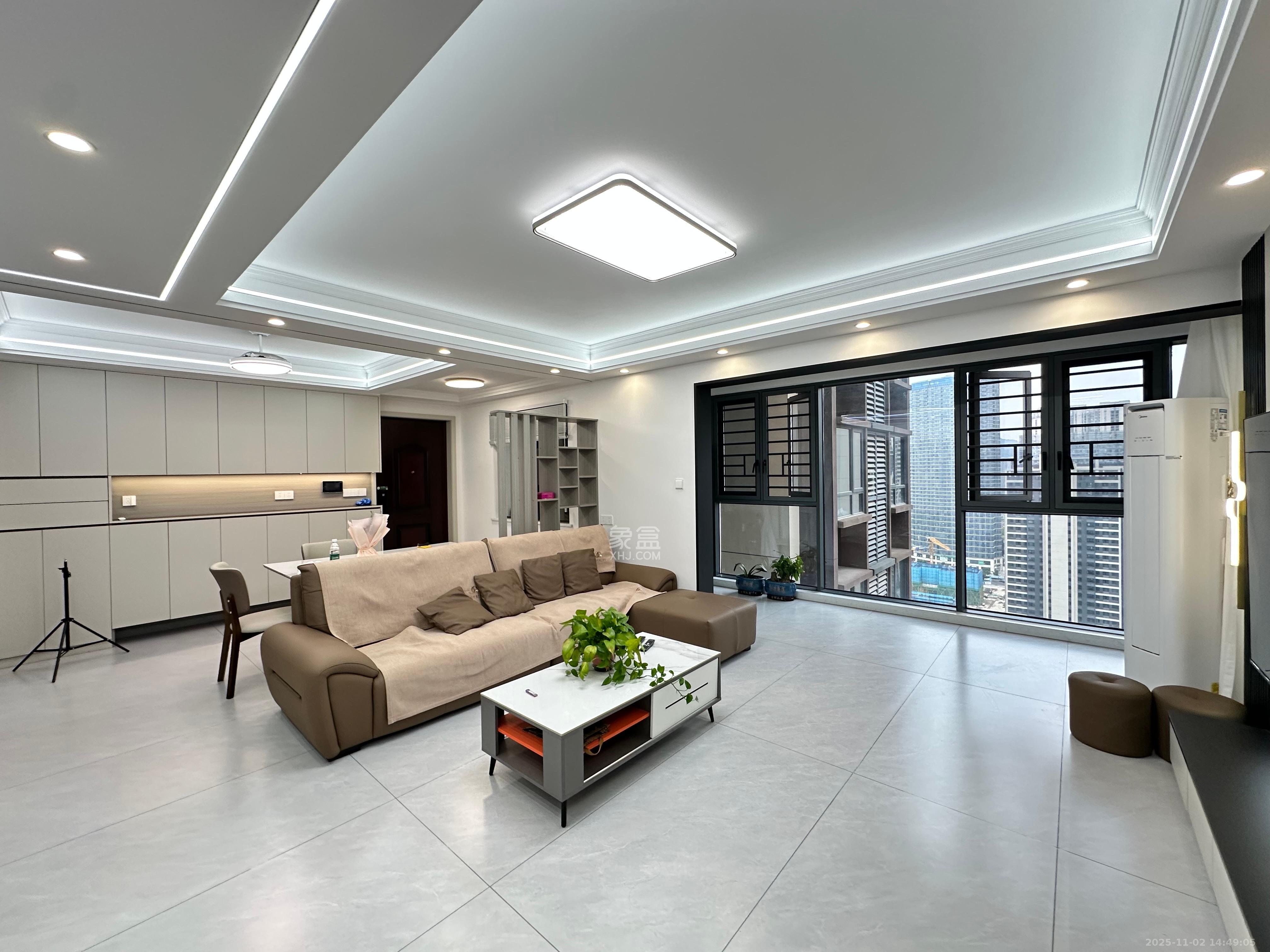 振业城四期  4室2厅2卫    4100.0元/月