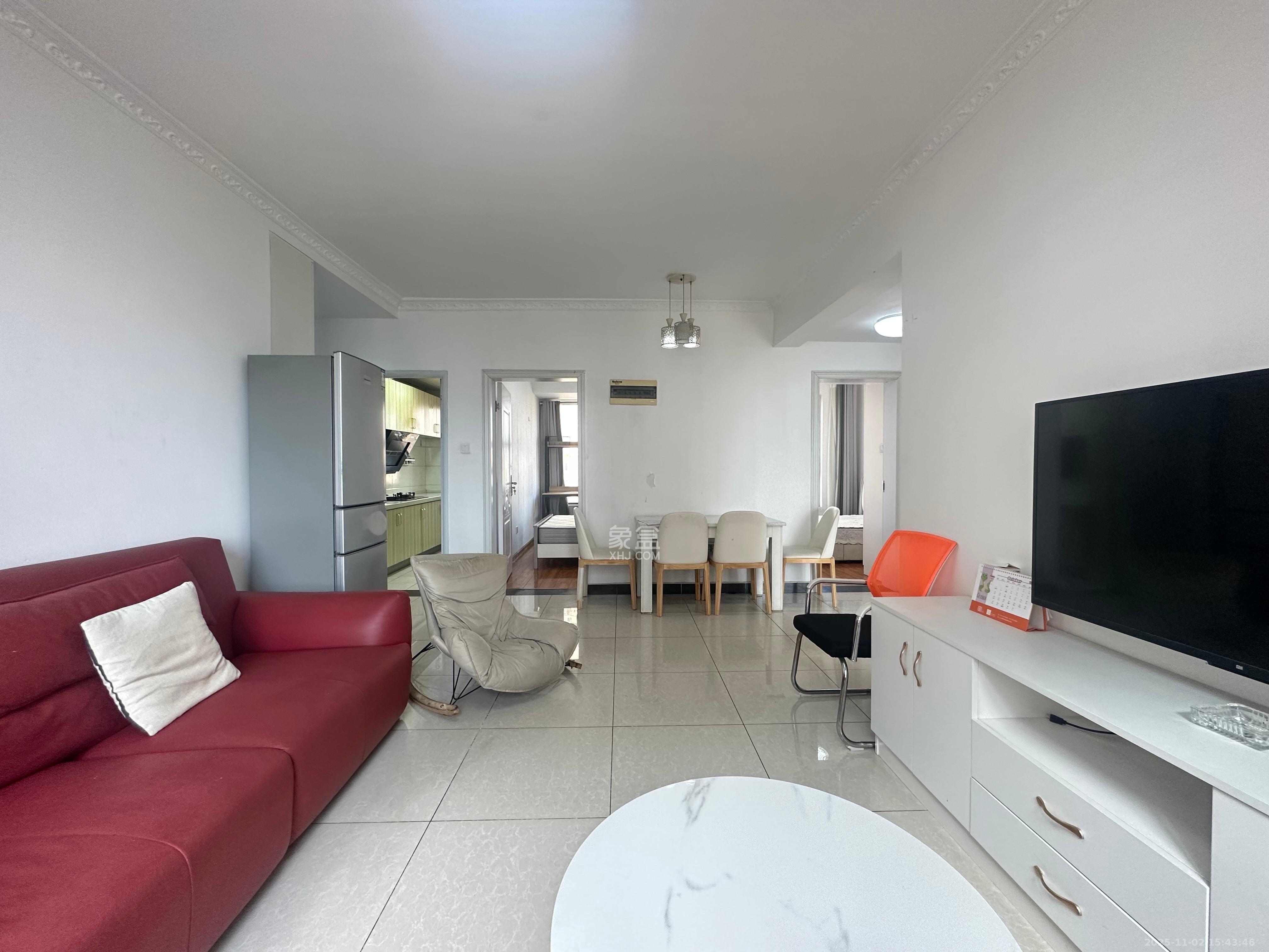 荣盛花语馨苑 3室1厅1卫 2300.0元/月 荣盛花语馨苑 3室1厅1卫 2300.0元/月室内图