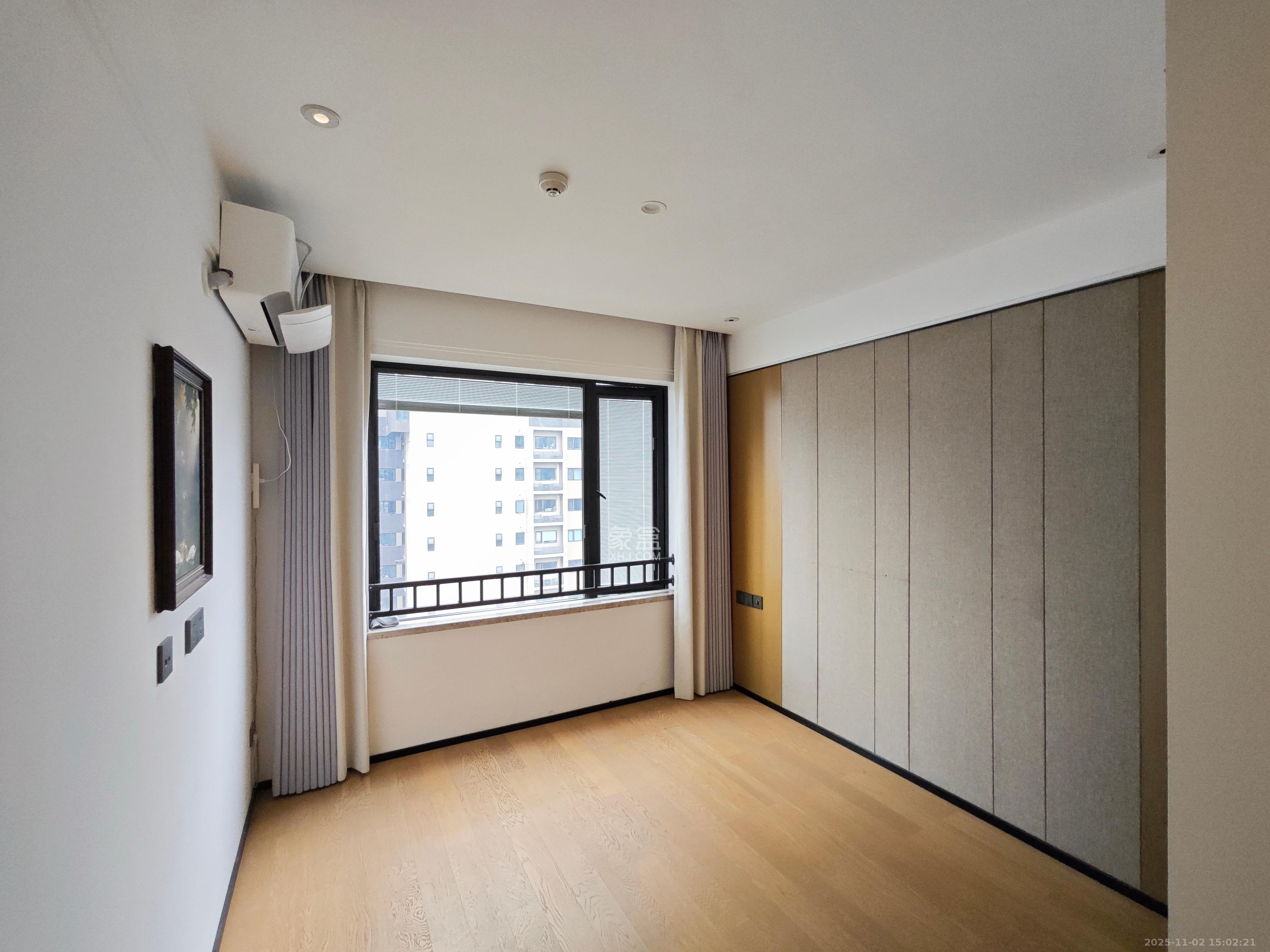 万科里金域国际  3室2厅2卫    4300.0元/月室内图