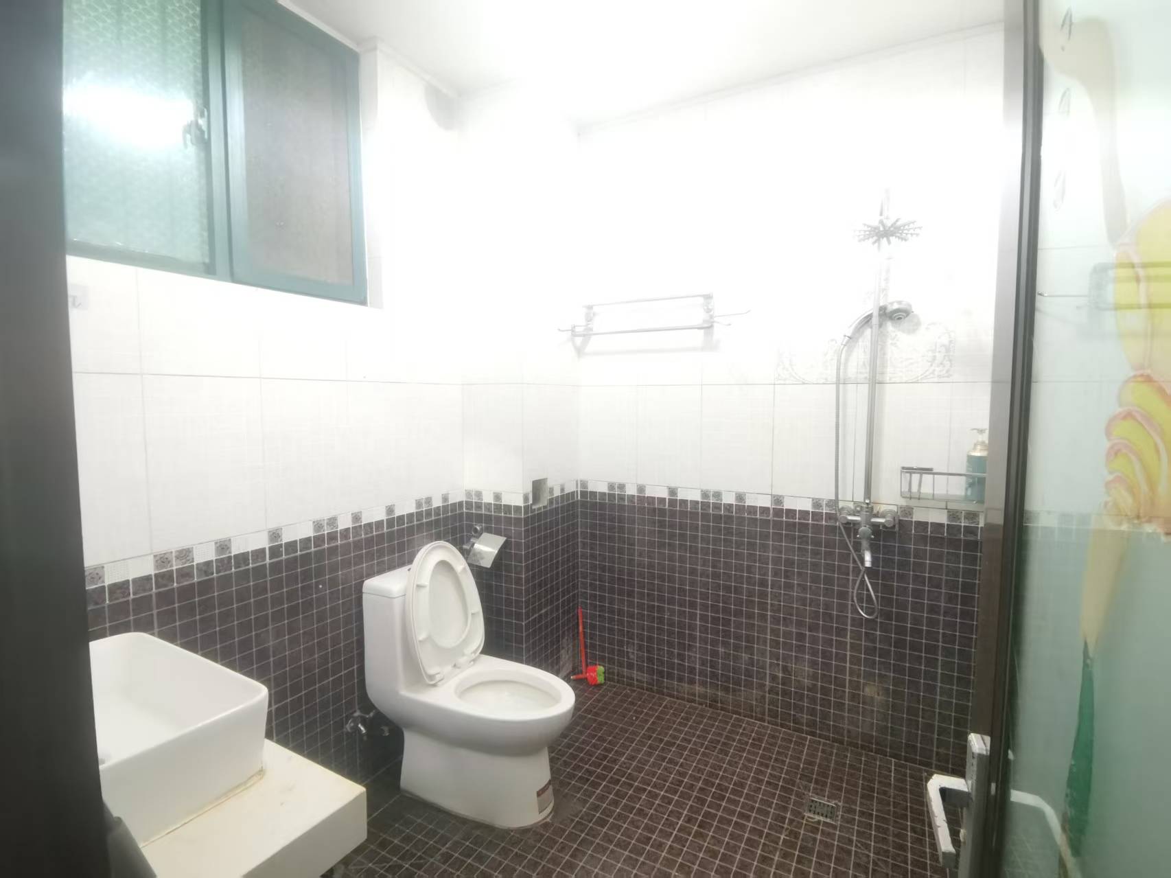 东盛名苑  3室2厅2卫    2800.0元/月室内图