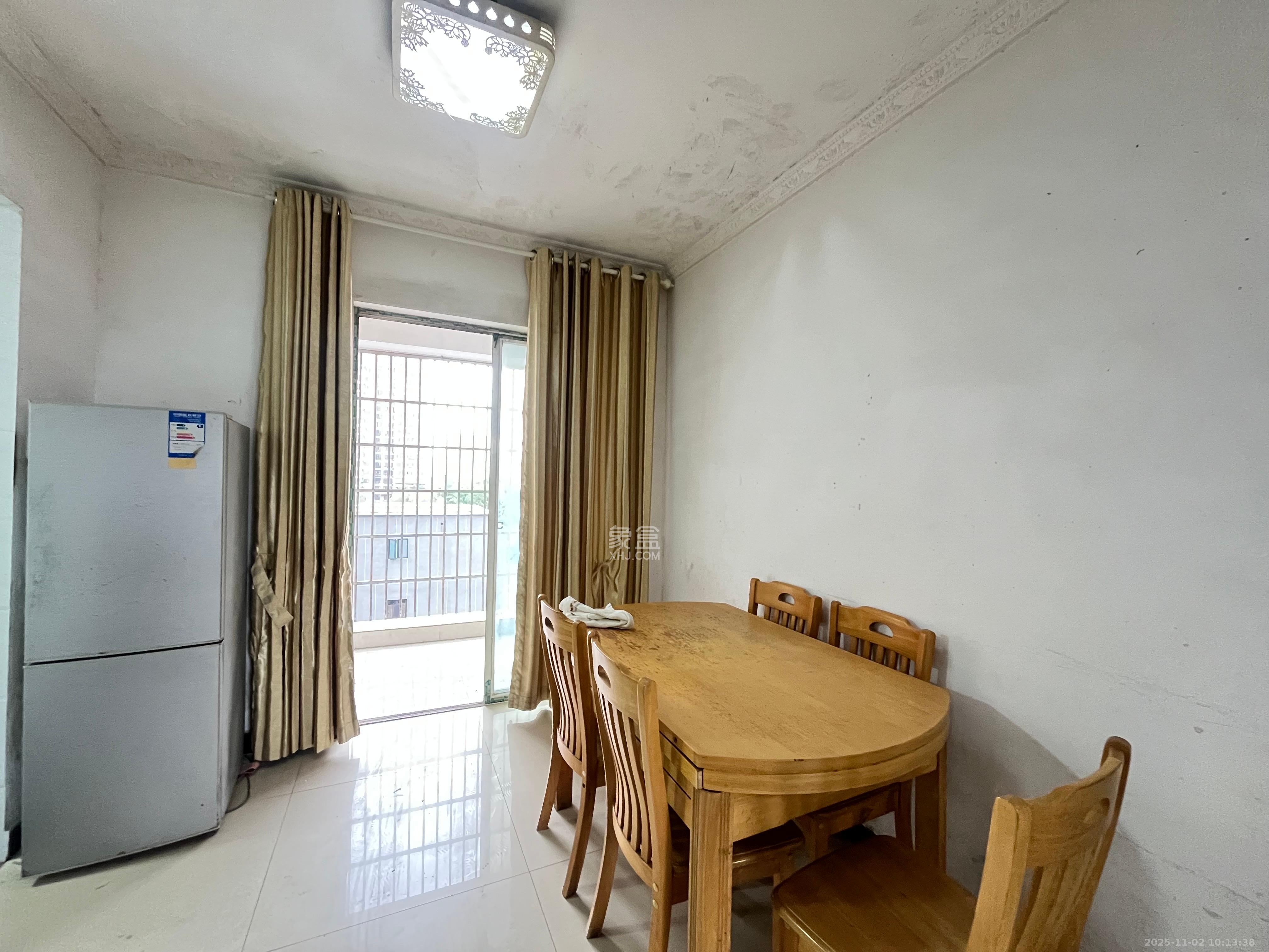 新蕾品阁居 4室2厅2卫 1900.0元/月 新蕾品阁居 4室2厅2卫 1900.0元/月室内图