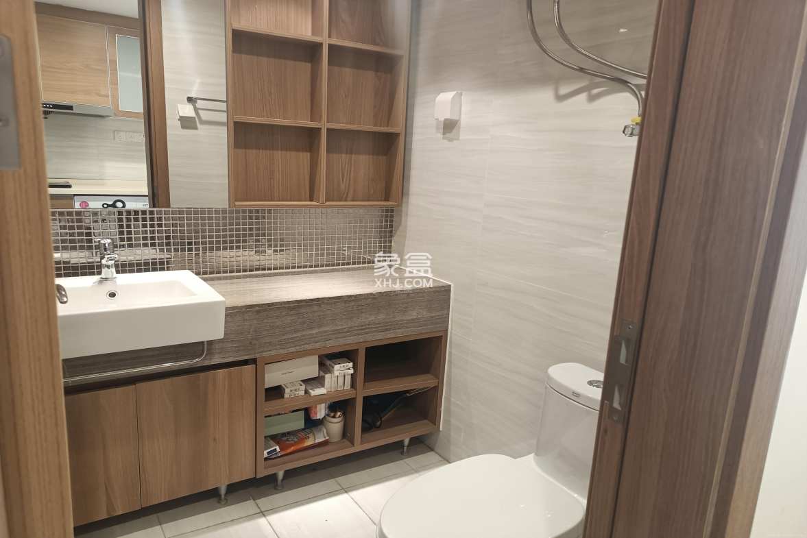 恒大翡翠华庭 1室1厅1卫 1400.0元/月 恒大翡翠华庭 1室1厅1卫 1400.0元/月室内图