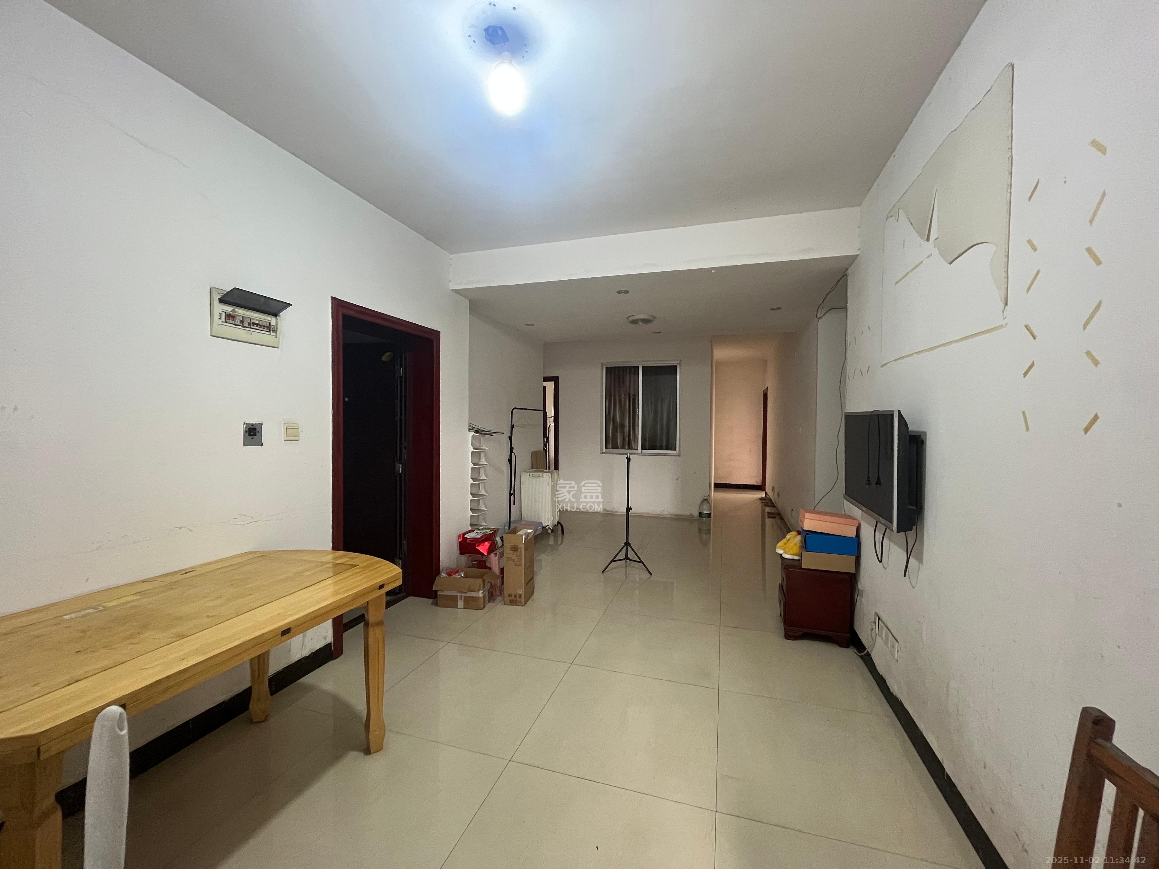 红树湾  5室1厅1卫    2300.0元/月