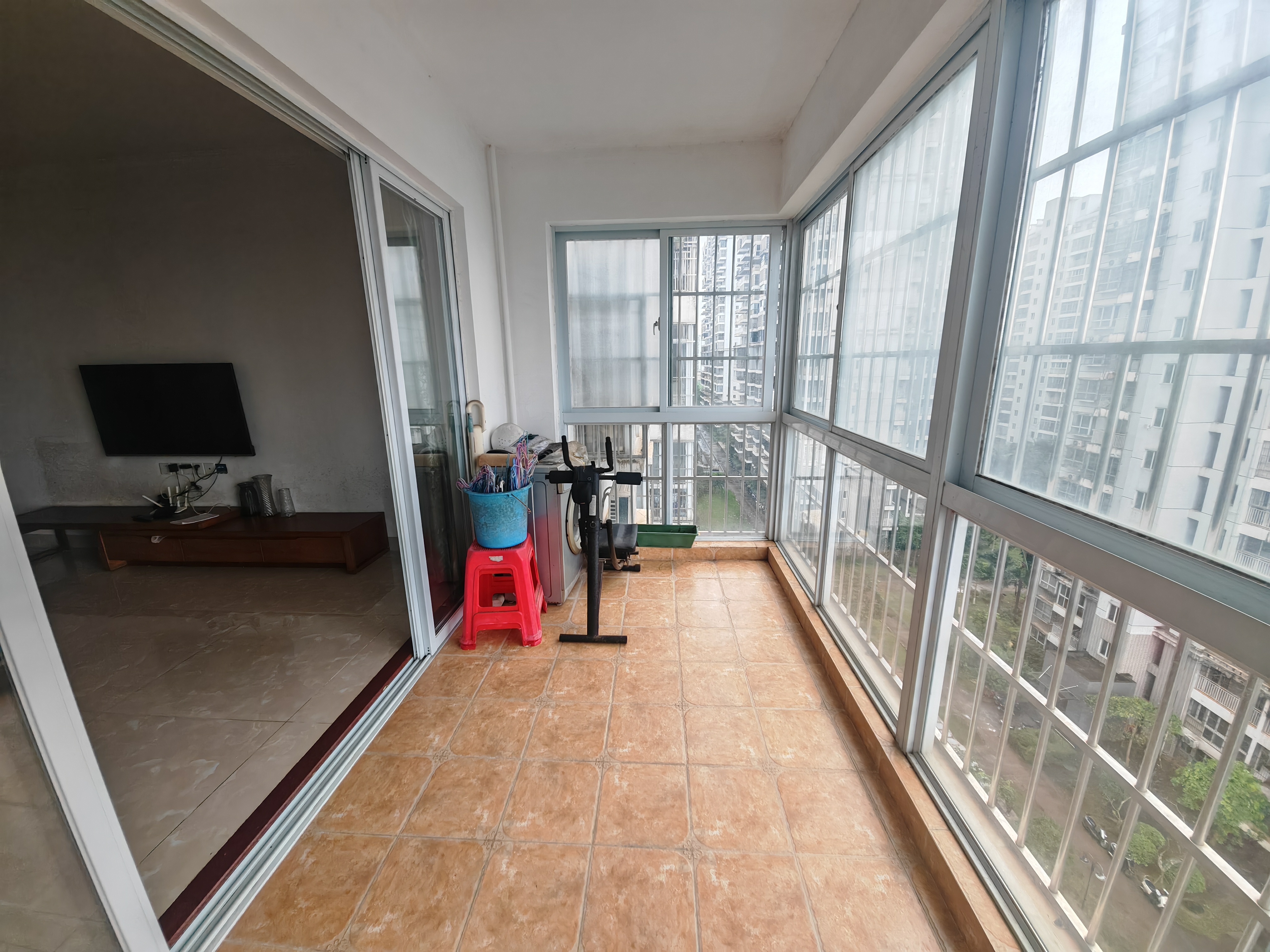 海航城  2室2厅1卫    2300.0元/月室内图