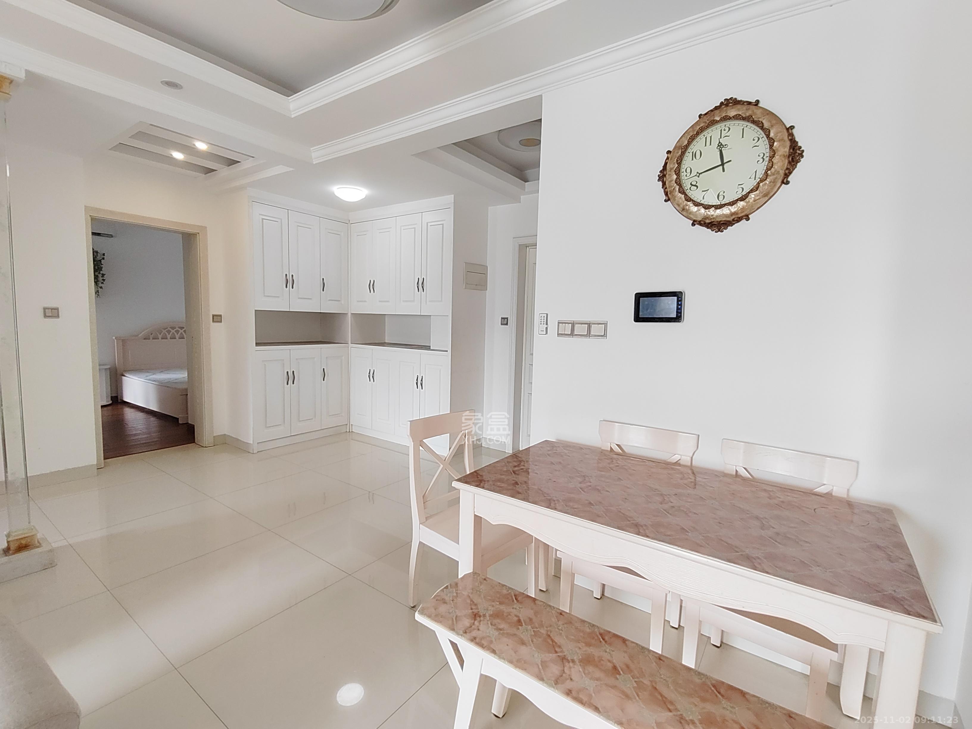 金茂梅溪湖  3室2厅1卫    3100.0元/月室内图