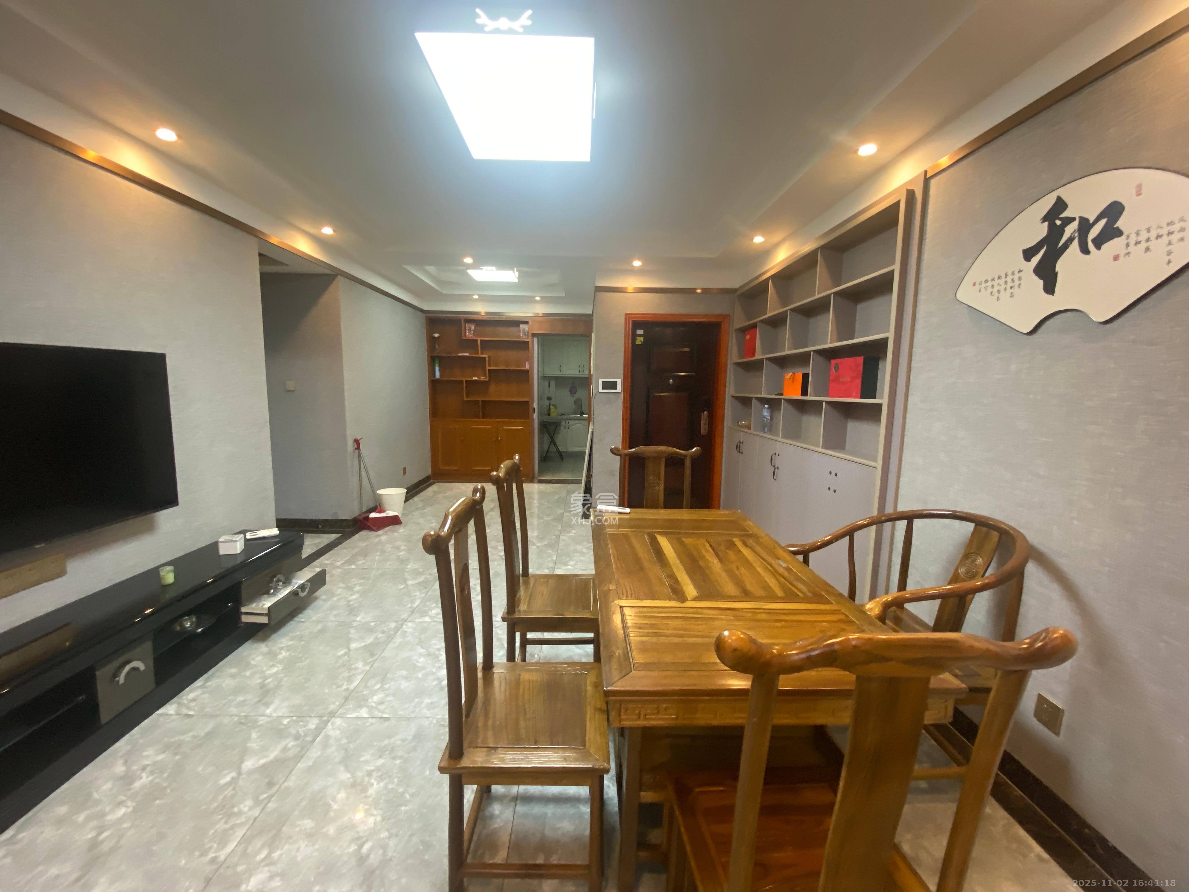 红星国际公馆  3室1厅2卫    2600.0元/月室内图