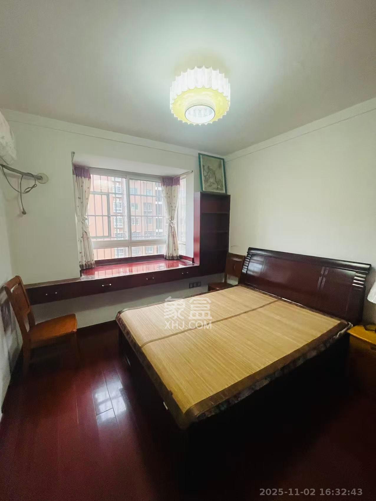 弘欣公寓  1室1厅1卫    1500.0元/月室内图