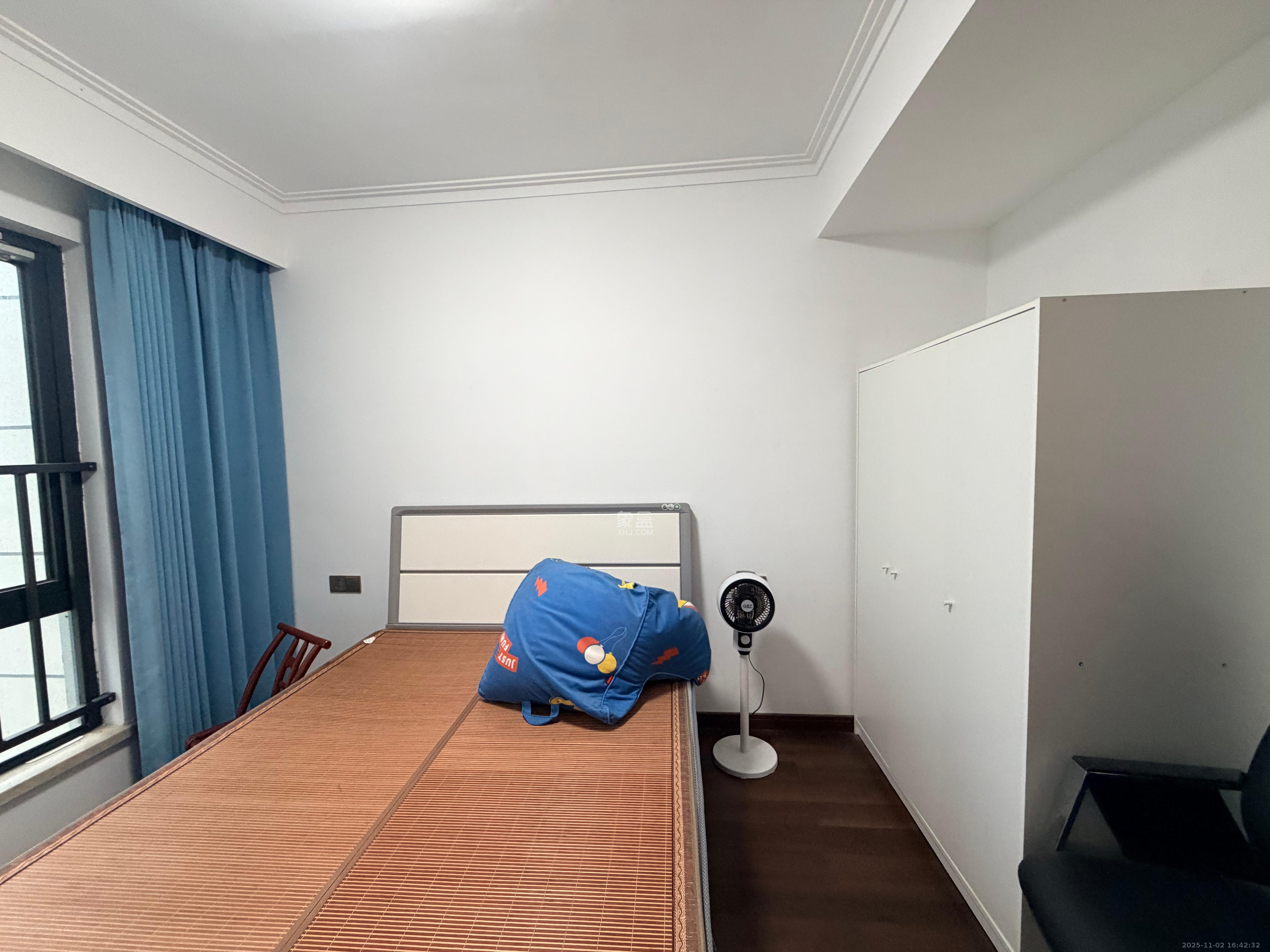 绿地长沙城际空间站(绿地新里佳苑)  4室2厅2卫    3500.0元/月 绿地长沙城际空间站(绿地新里佳苑)  4室2厅2卫    3500.0元/月室内图