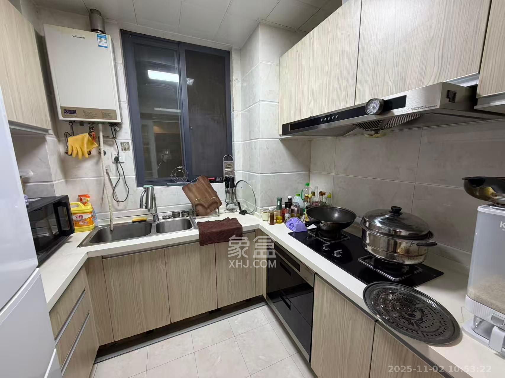 兴隆景苑 2室2厅1卫 2100.0元/月 兴隆景苑 2室2厅1卫 2100.0元/月室内图