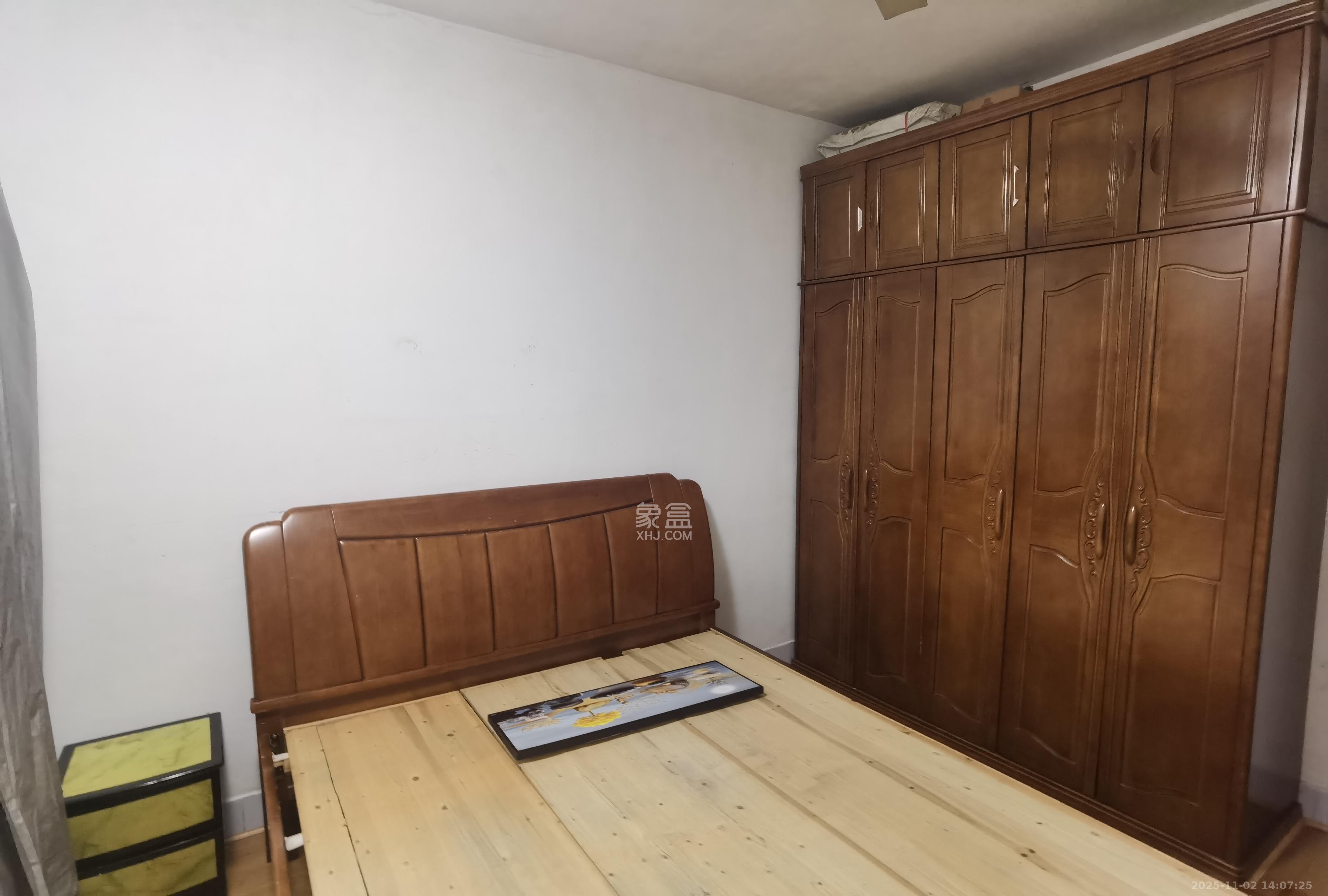 变压器厂宿舍  2室1厅1卫    1500.0元/月室内图