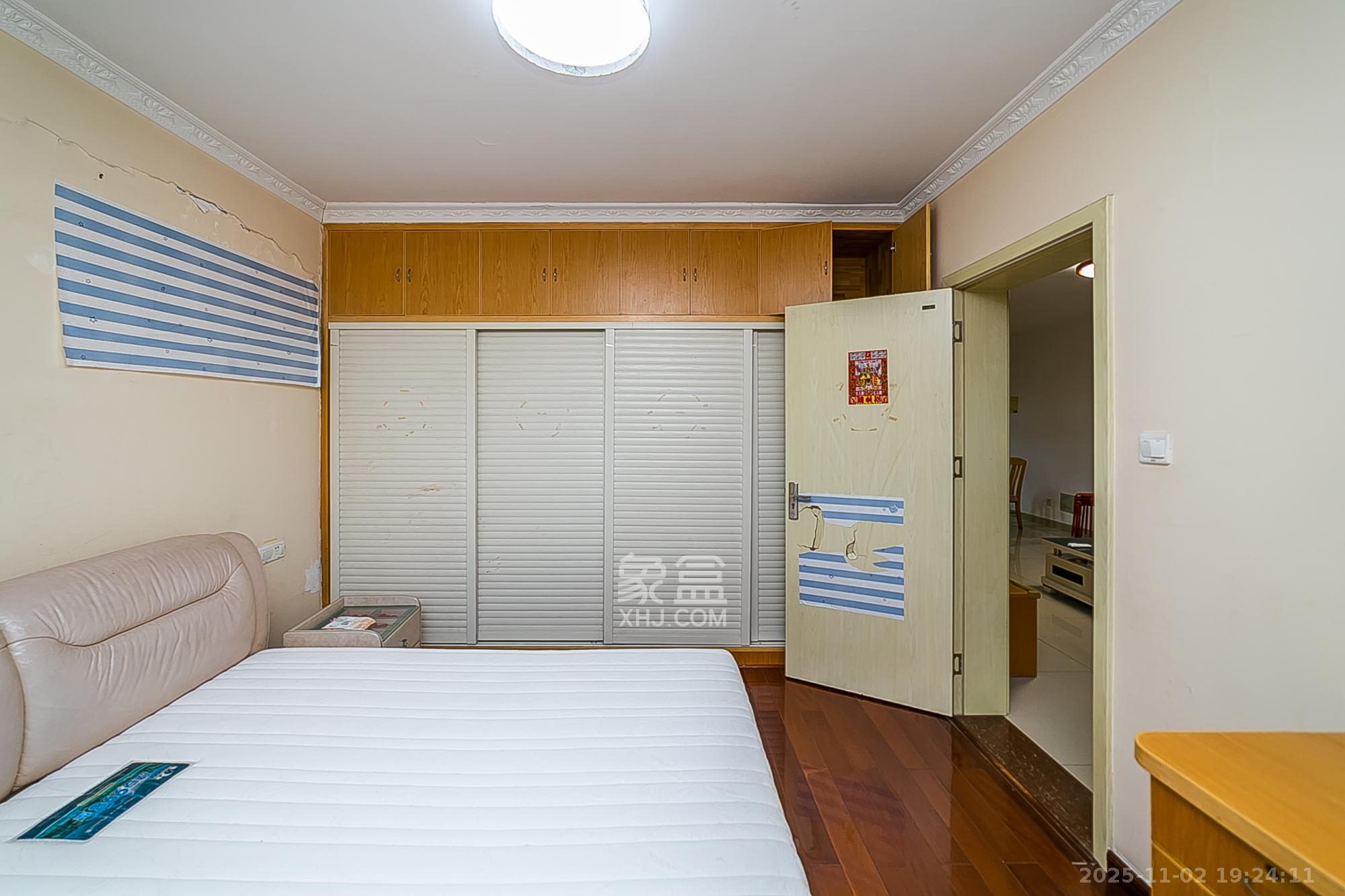 湘江锦绣  2室2厅1卫    62.8万卧室