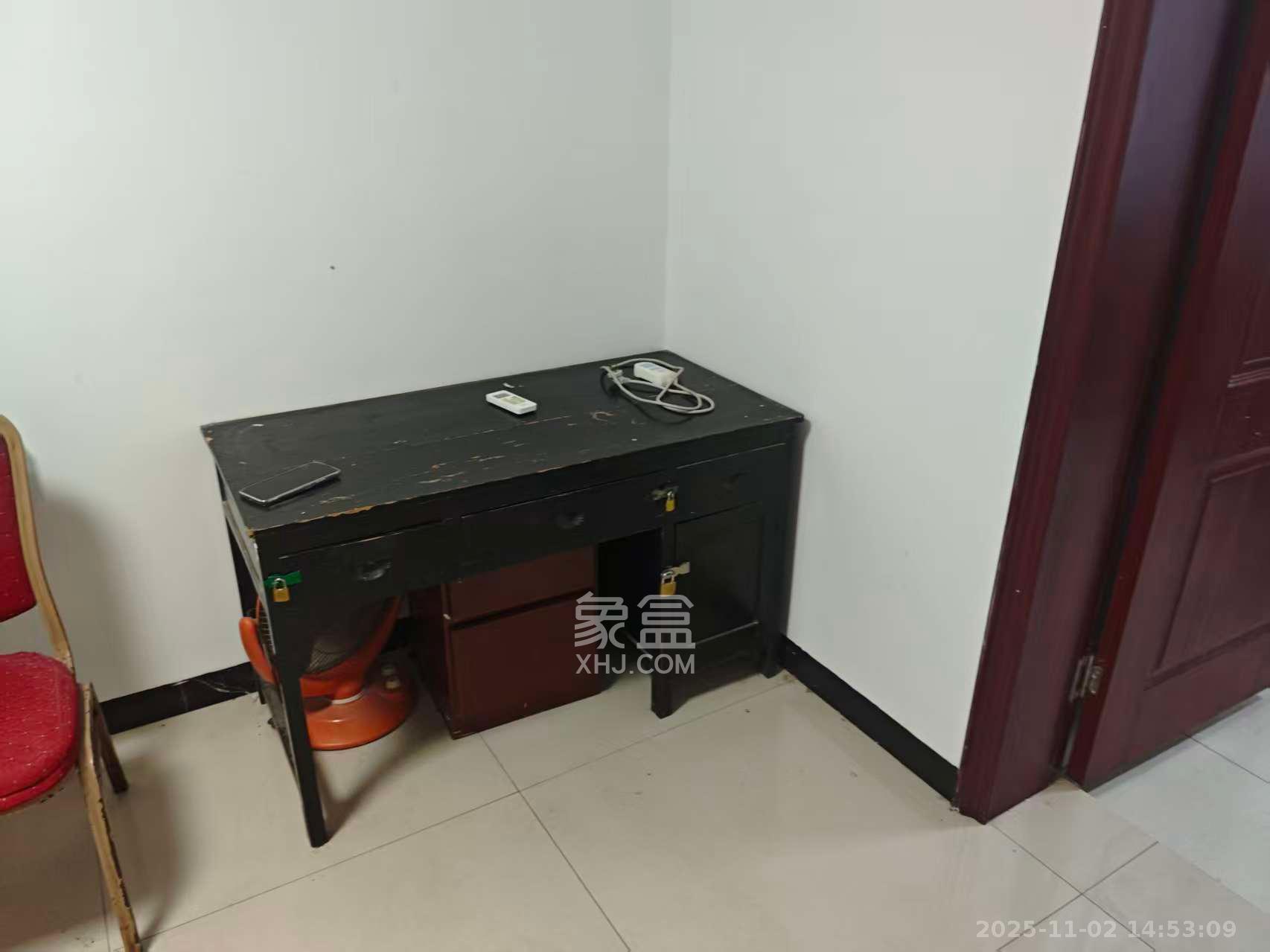 南大桥安居城(百姓市场) 1室2厅1卫 1000.0元/月 南大桥安居城(百姓市场) 1室2厅1卫 1000.0元/月室内图