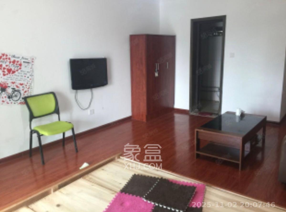 鸿景苑  1室1厅1卫    1200.0元/月室内图