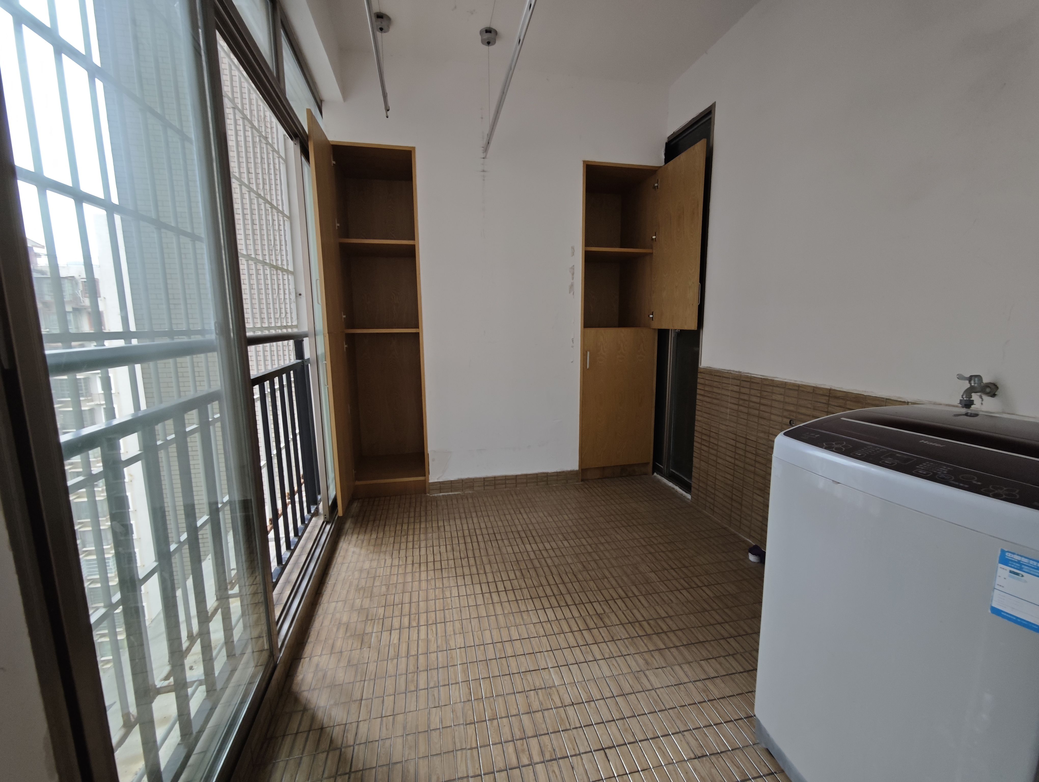 维港十字街  3室2厅2卫    2000.0元/月室内图