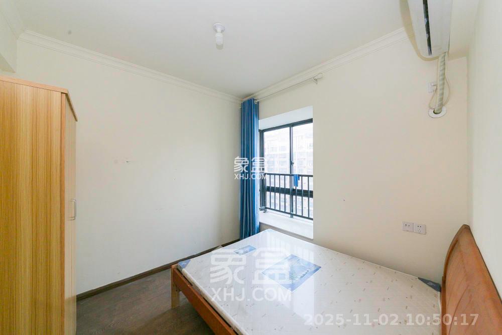 夏威夷碧水春城（碧桂园城市花园）  4室2厅2卫    3000.0元/月室内图