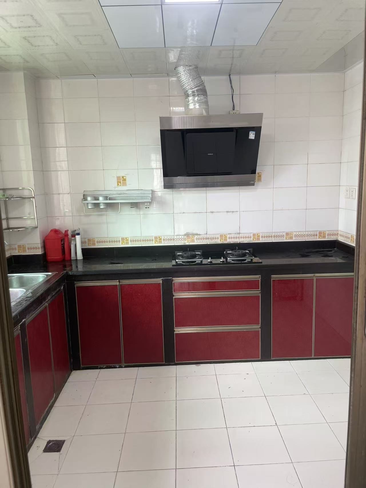 信力花苑  3室2厅2卫    2500.0元/月 信力花苑  3室2厅2卫    2500.0元/月室内图