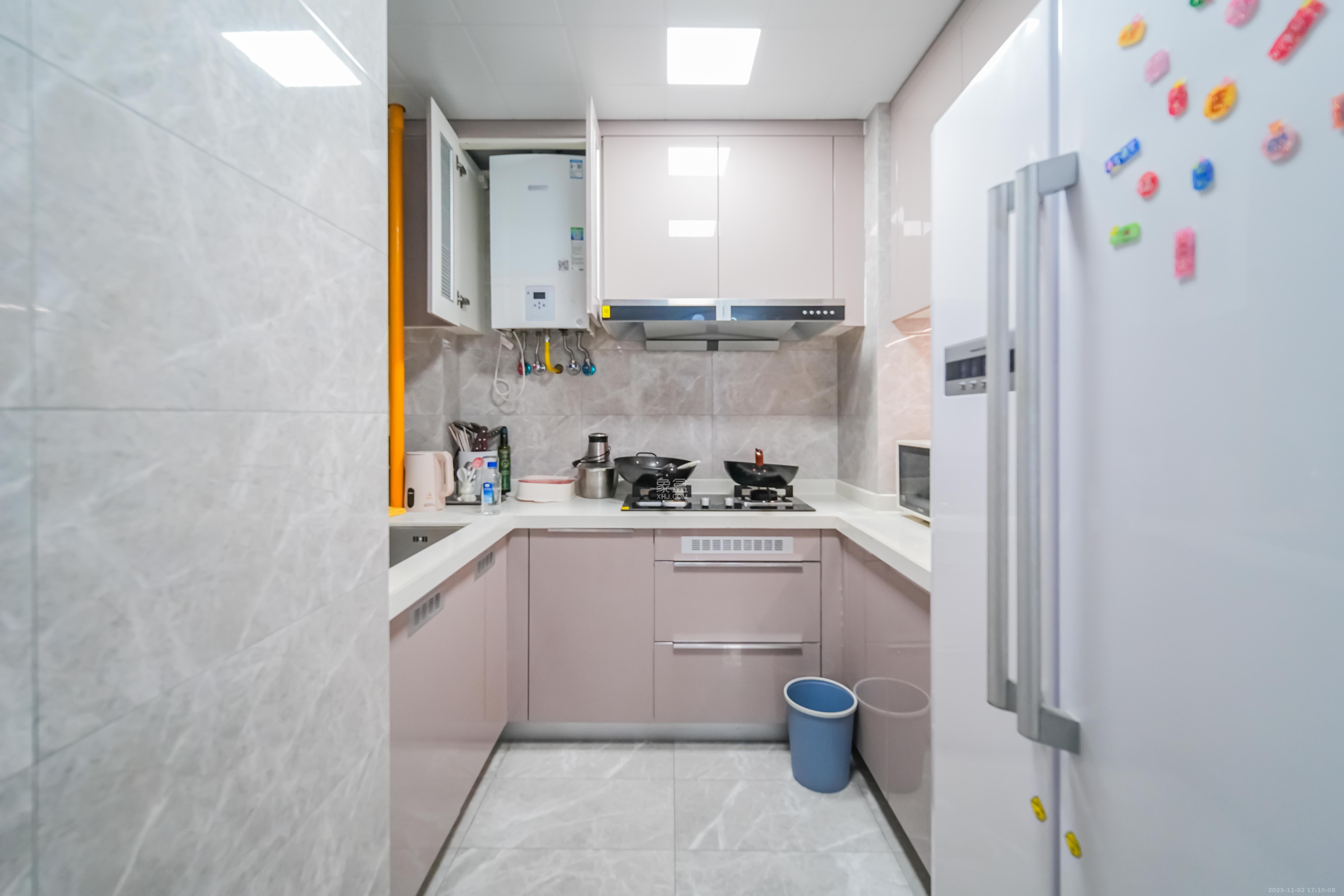 旭辉雨花郡  3室2厅2卫    4300.0元/月 旭辉雨花郡  3室2厅2卫    4300.0元/月室内图