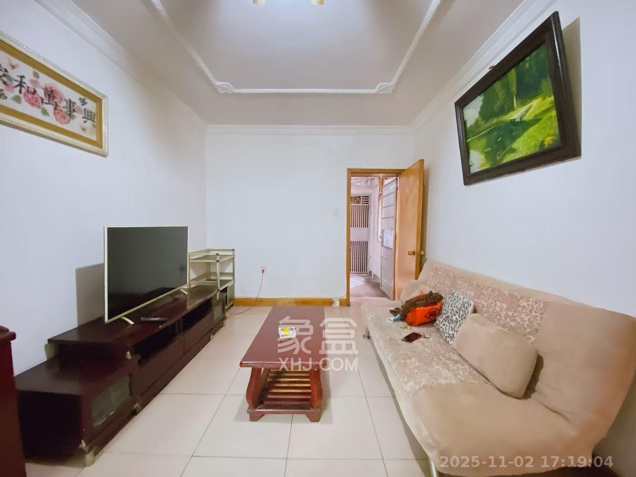 新运公寓  2室1厅1卫    1350.0元/月室内图