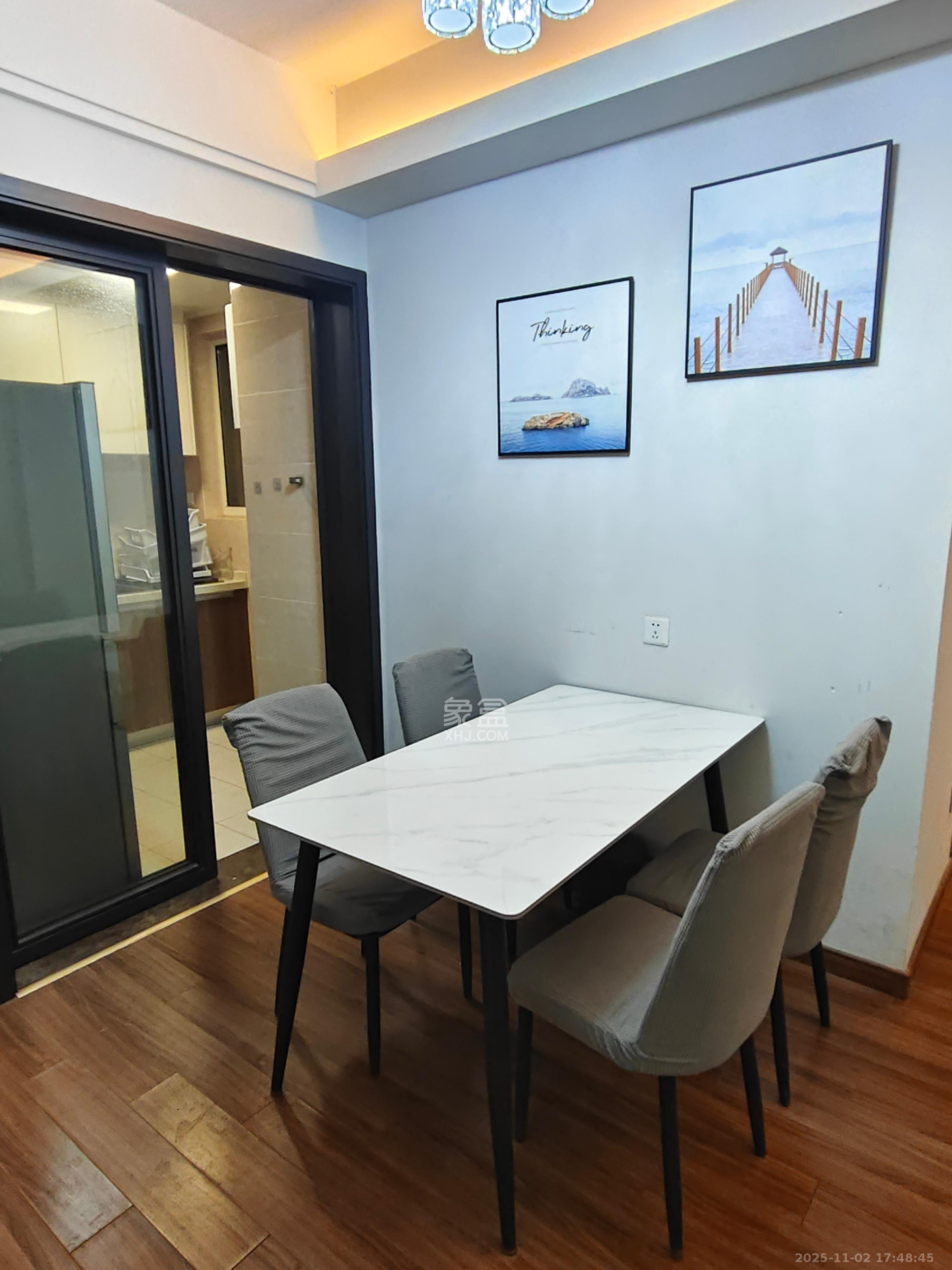 保利香槟国际  3室2厅1卫    2300.0元/月 保利香槟国际  3室2厅1卫    2300.0元/月室内图