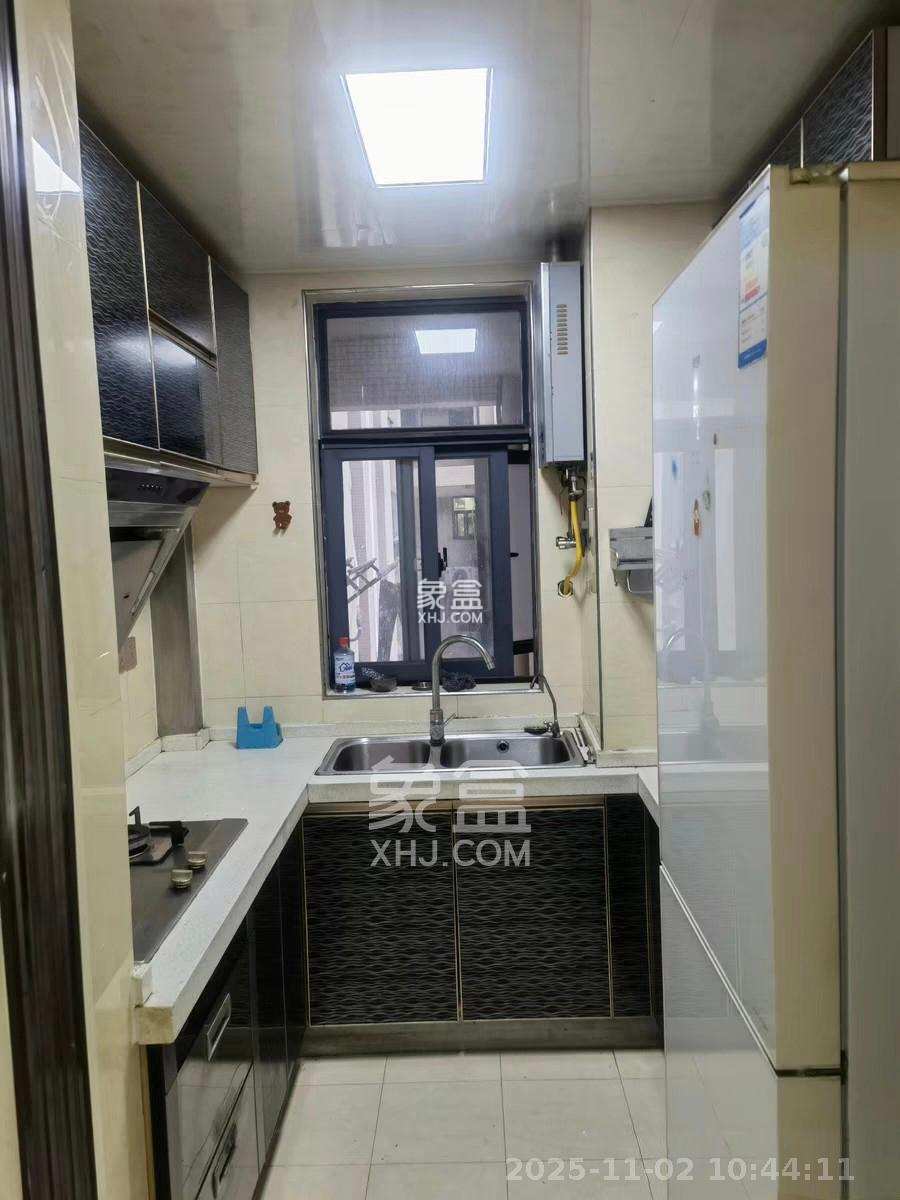 香樟兰亭(朗峰苑) 1室2厅2卫 2500.0元/月 香樟兰亭(朗峰苑) 1室2厅2卫 2500.0元/月室内图