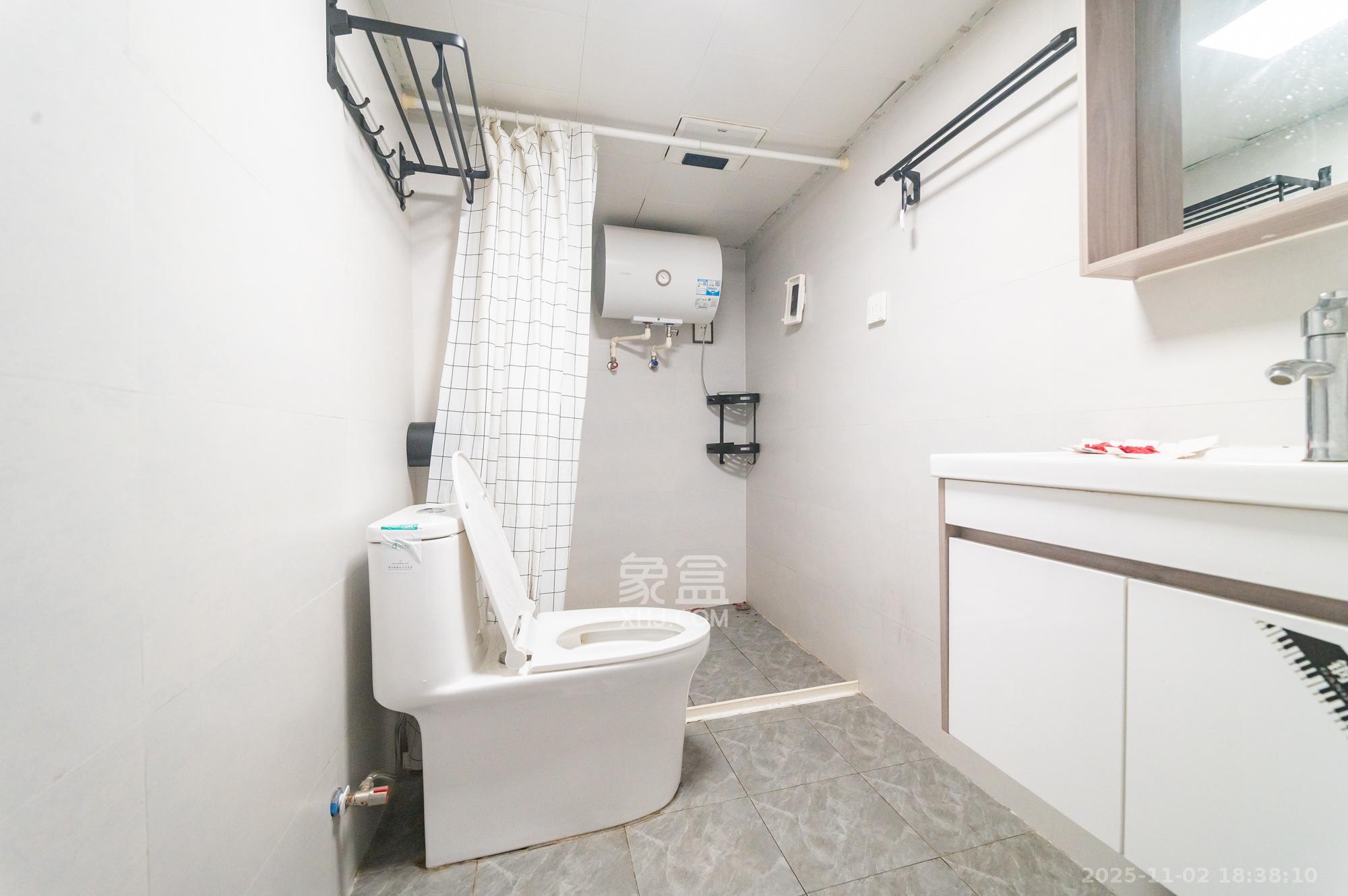 海伦春天  2室1厅1卫    27.8万卫生间