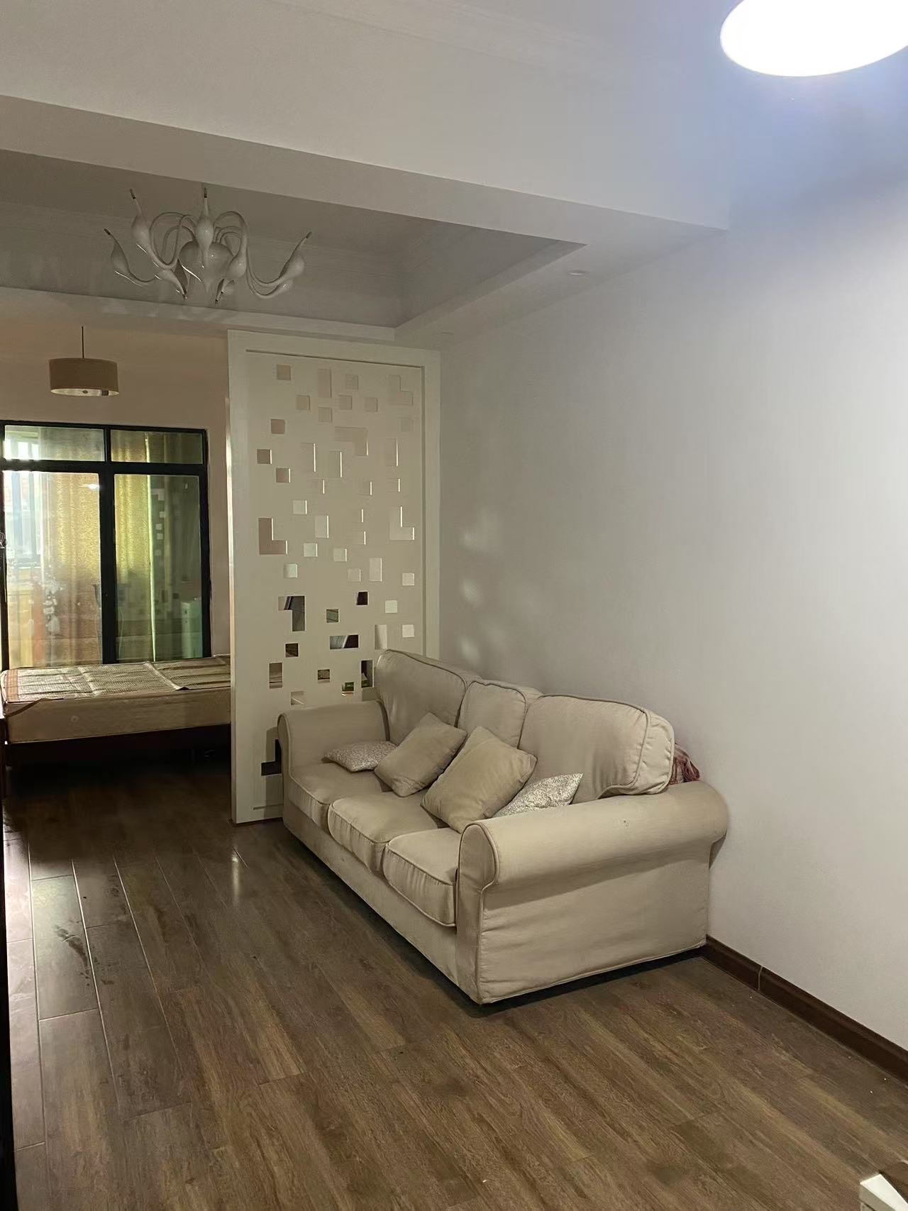 水映豪廷（一，二，三期）  1室1厅1卫    1300.0元/月室内图