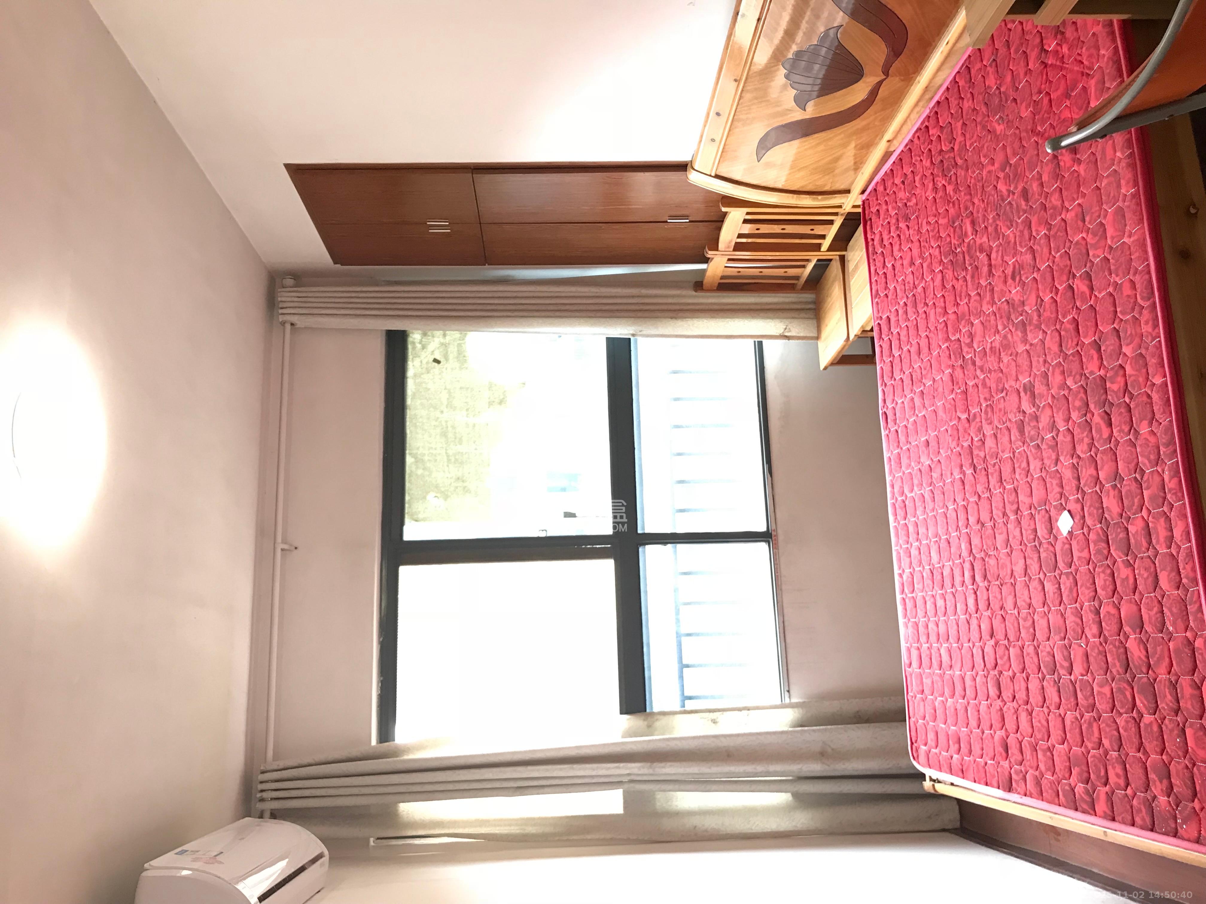 保利麓谷林语A区  3室2厅1卫    1800.0元/月室内图