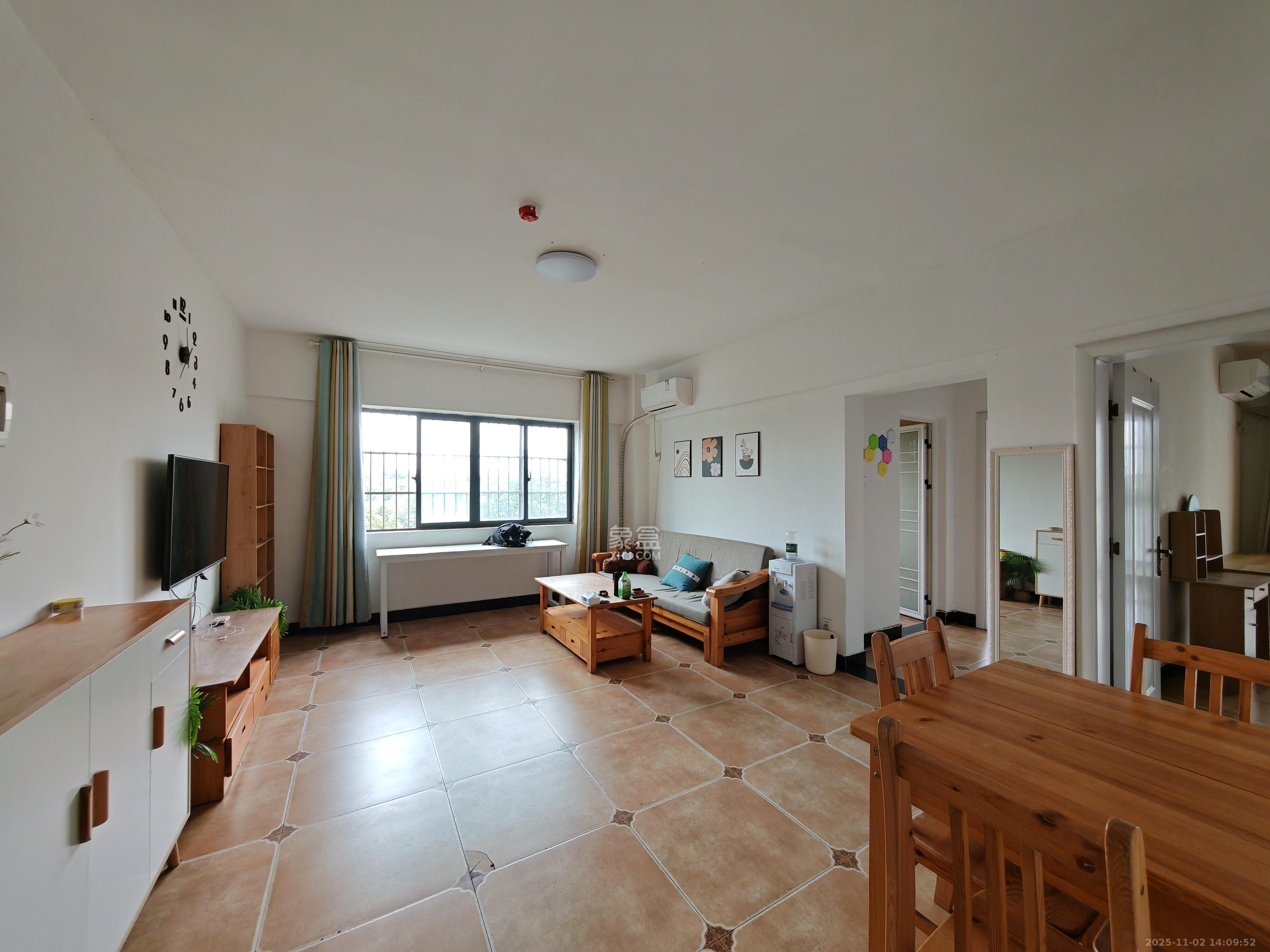 望兴景园二期(望兴西西里) 2室2厅1卫 2500.0元/月 望兴景园二期(望兴西西里) 2室2厅1卫 2500.0元/月室内图